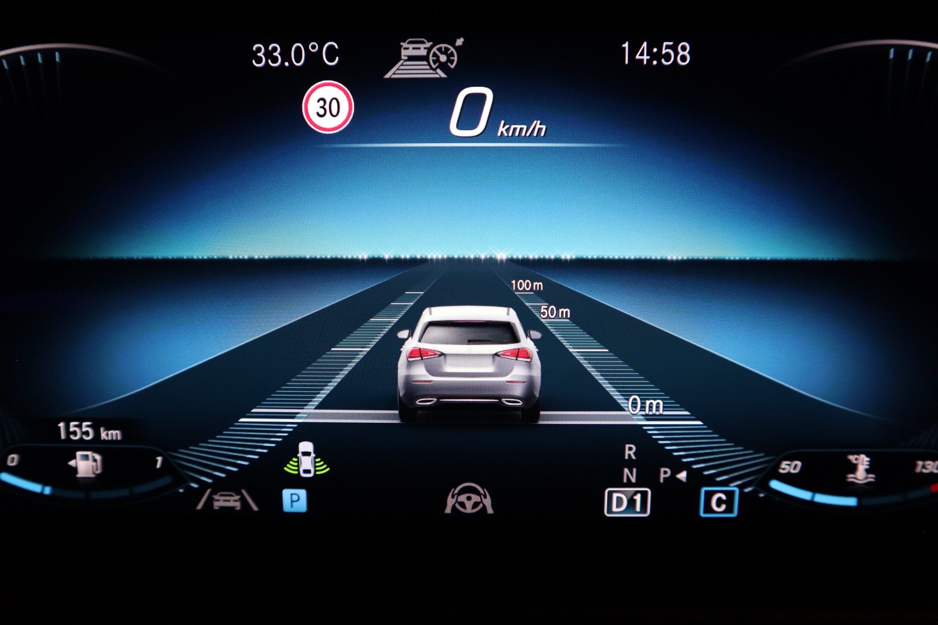 MERCEDES-BENZ GLB 250 4Matic AMG Line 8G-Tronic-image-11