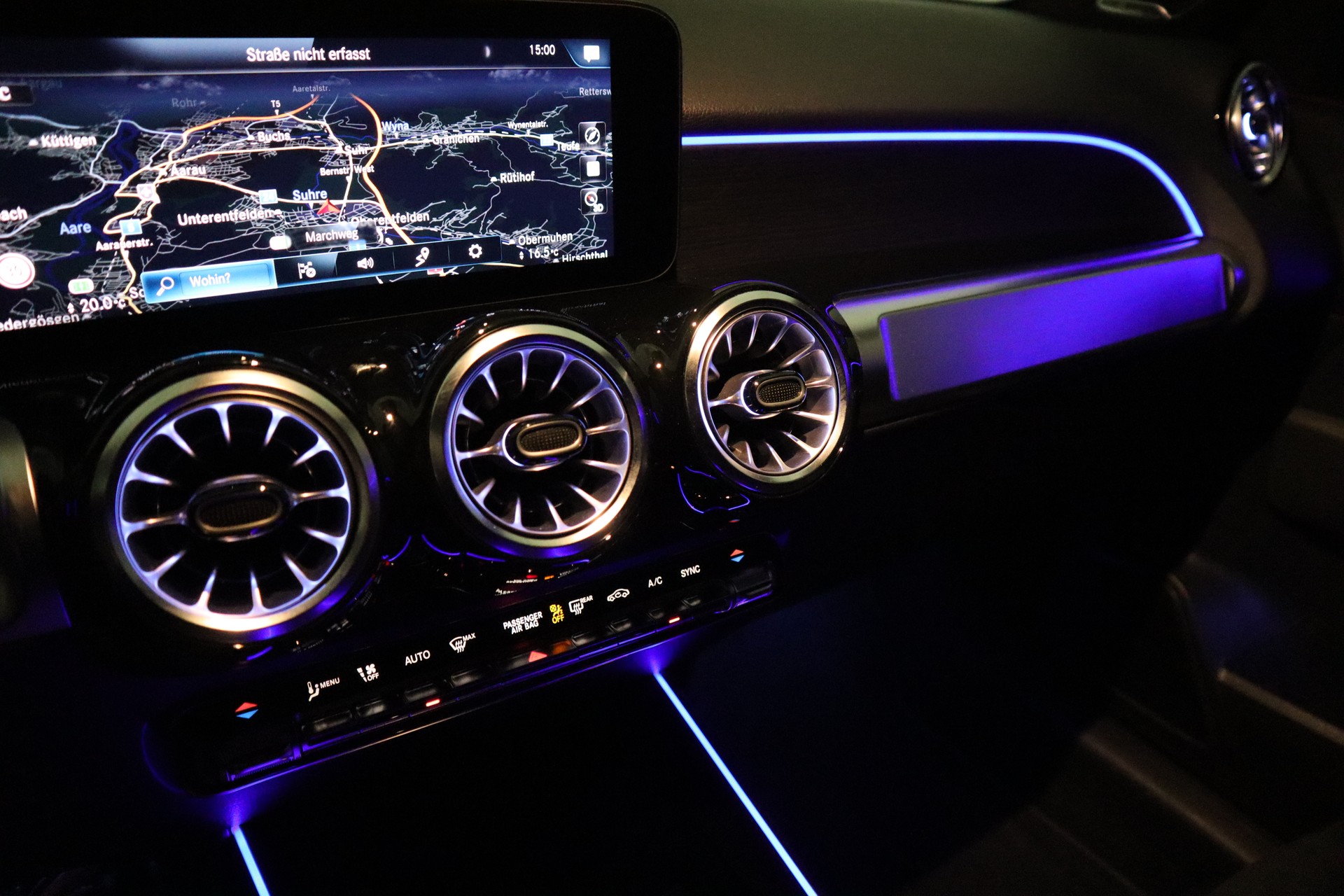 MERCEDES-BENZ GLB 250 4Matic AMG Line 8G-Tronic-image-21