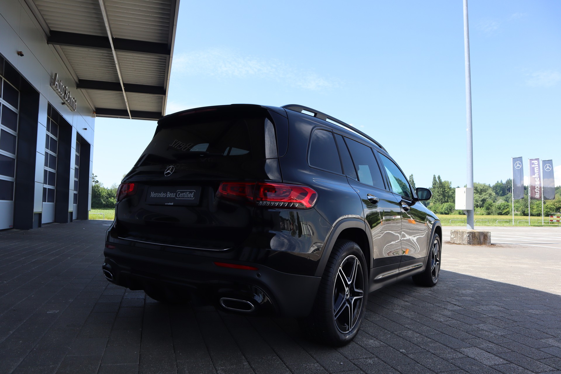 MERCEDES-BENZ GLB 250 4Matic AMG Line 8G-Tronic-image-1