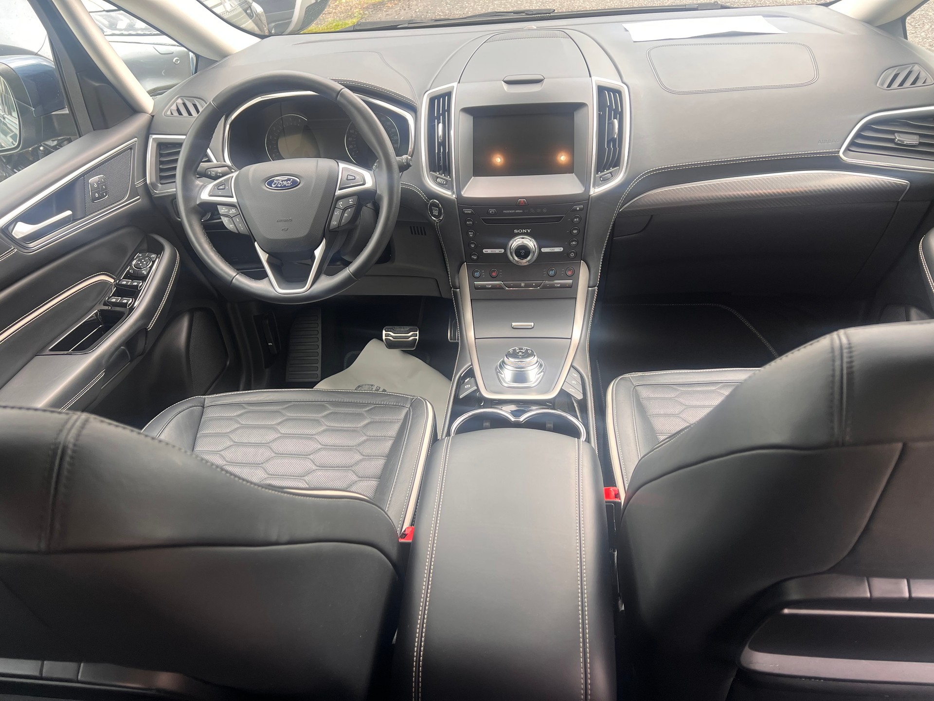 FORD S-Max 2.0 TDCi Vignale AWD Automatic-image-9