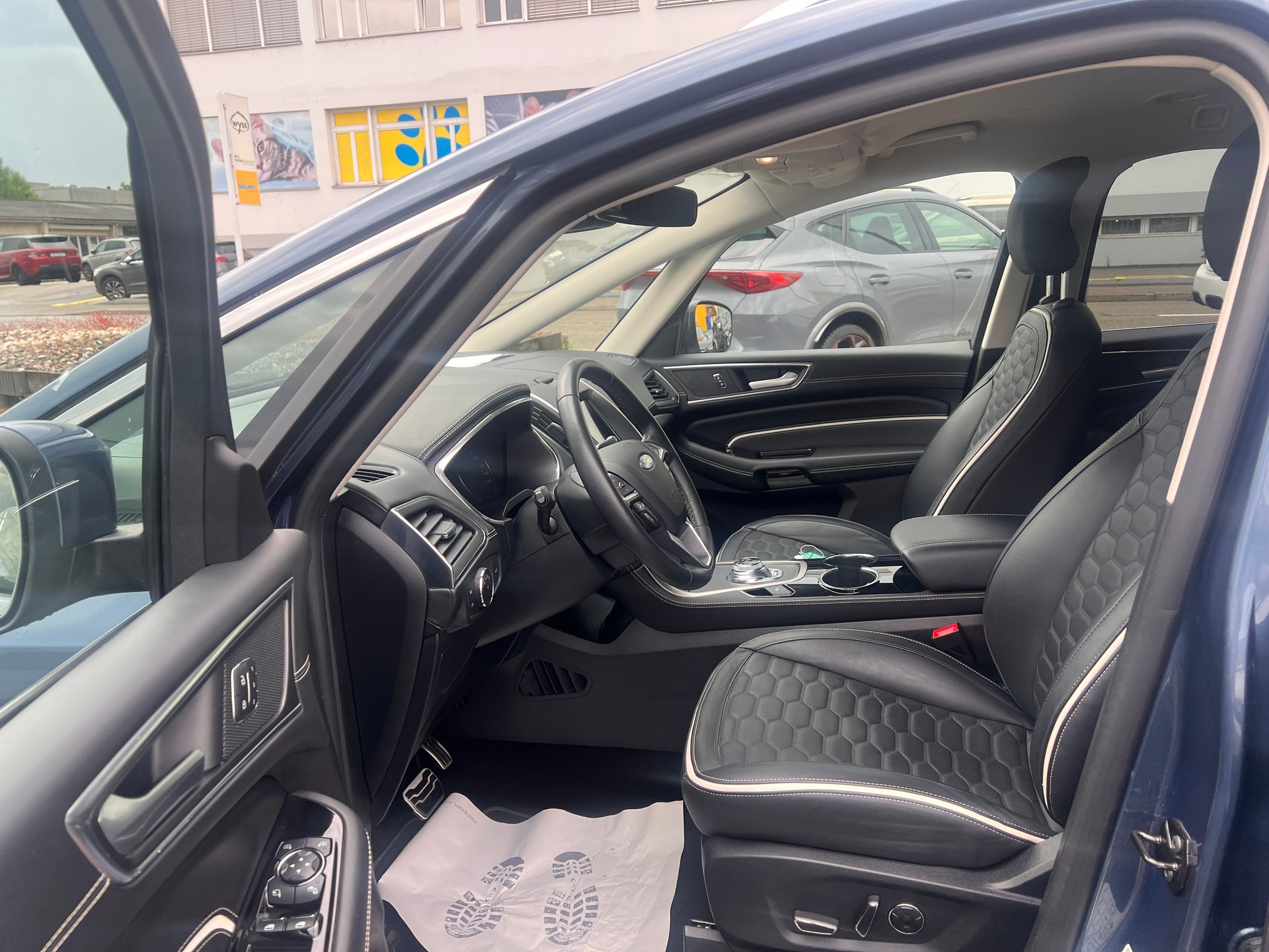 FORD S-Max 2.0 TDCi Vignale AWD Automatic-image-11