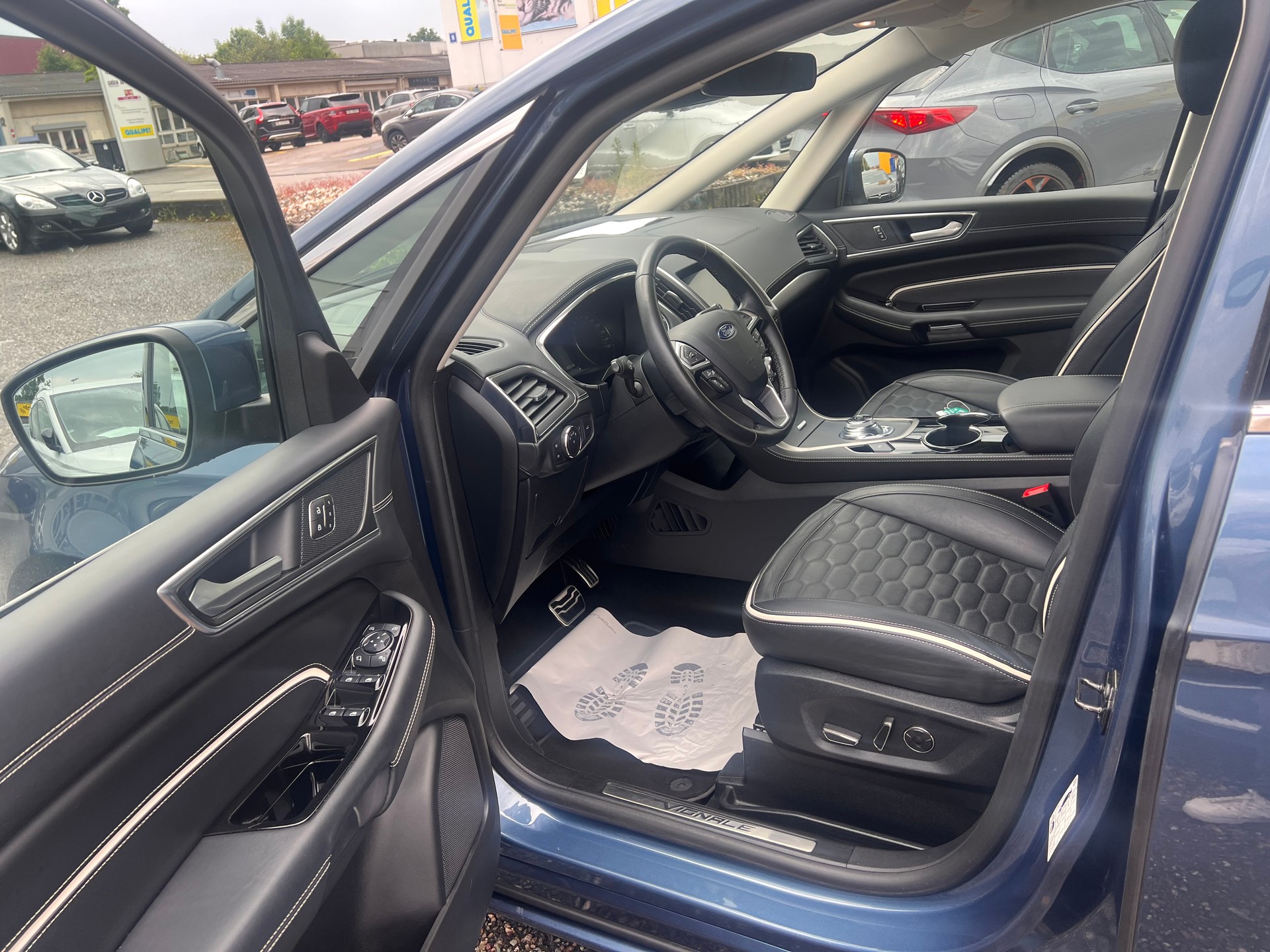 FORD S-Max 2.0 TDCi Vignale AWD Automatic-image-12