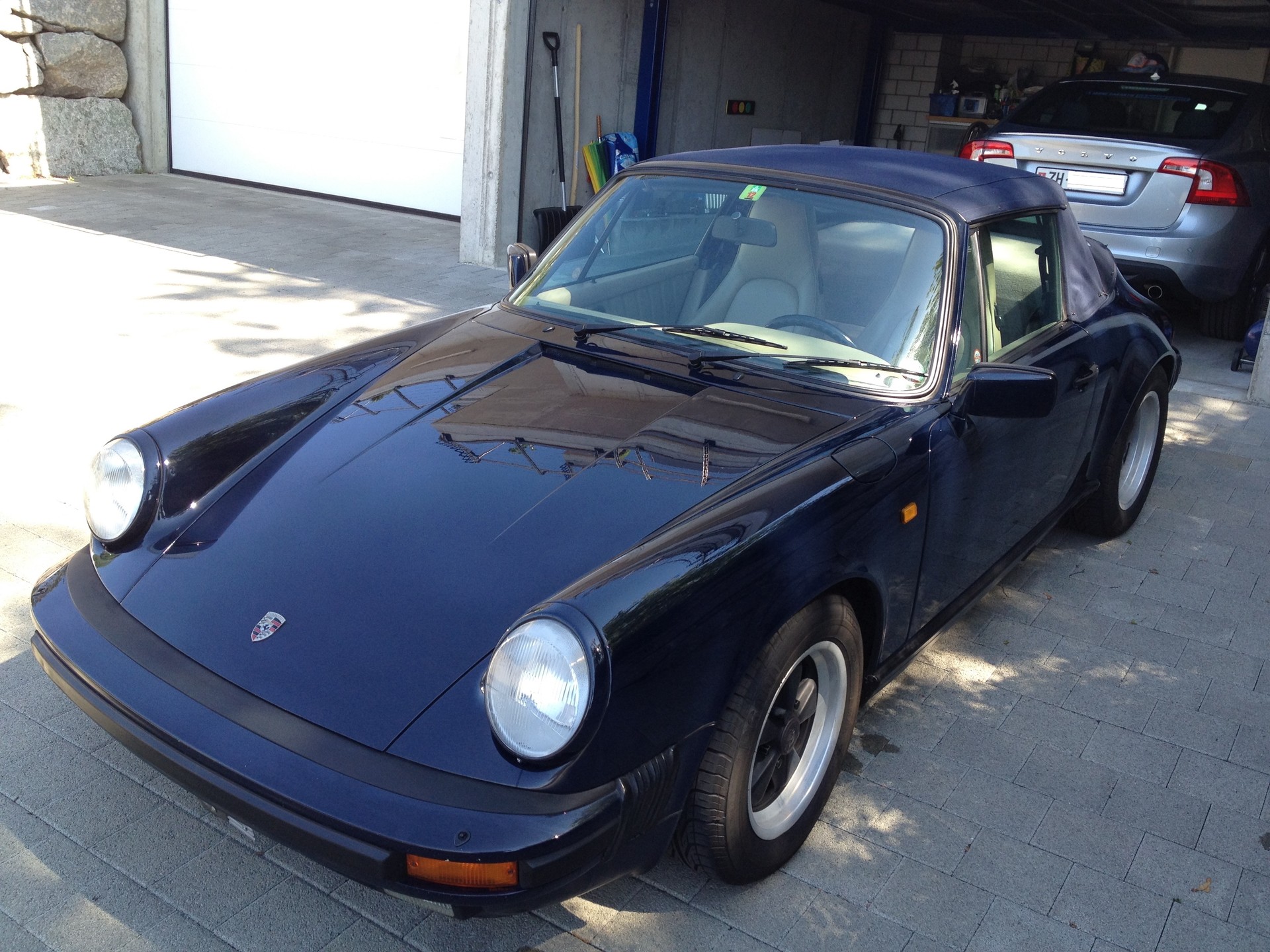 PORSCHE 911 Carrera (G-Modell)-image-0