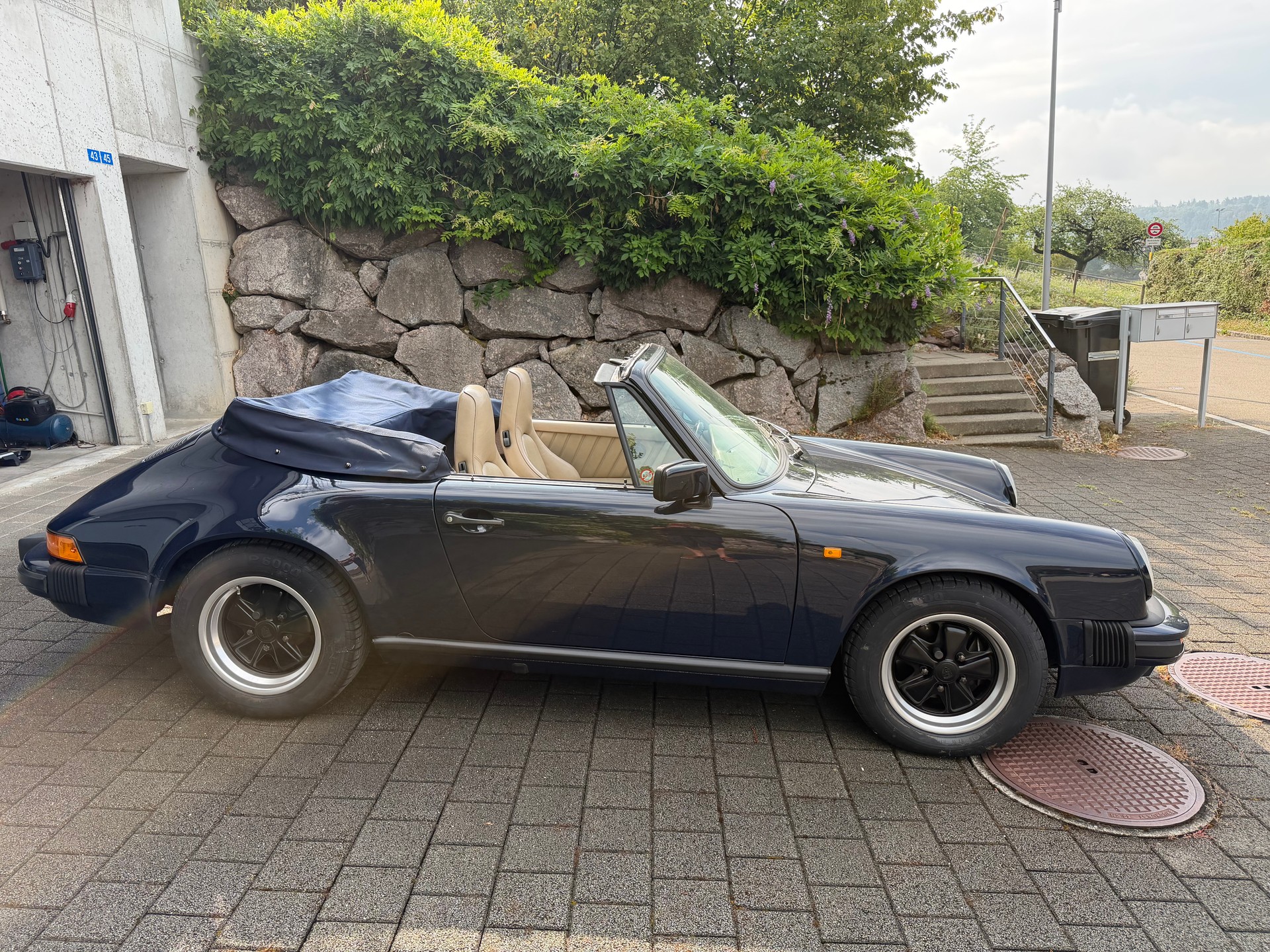 PORSCHE 911 Carrera (G-Modell)-image-2