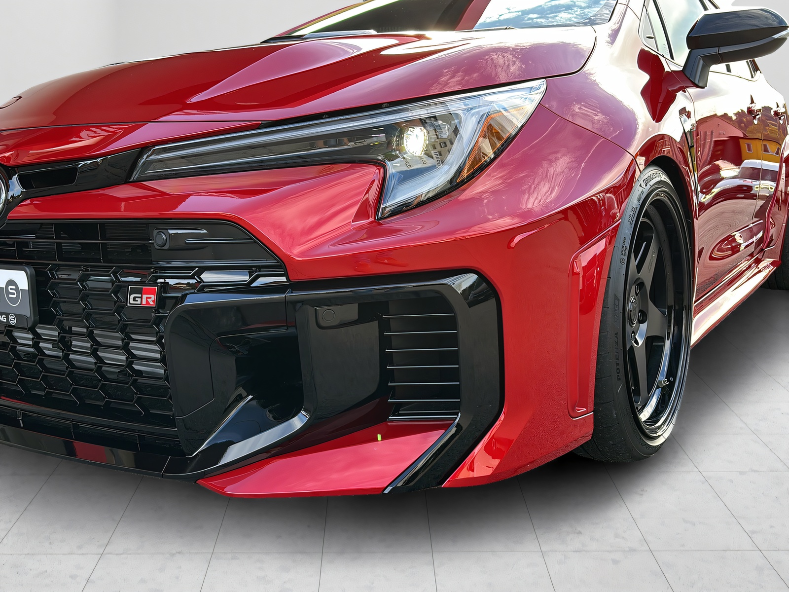TOYOTA GR Corolla Premium Plus-showroom-element-2