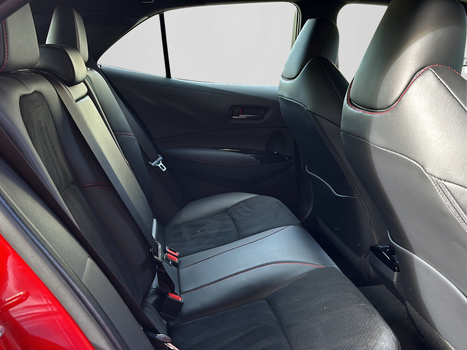 TOYOTA GR Corolla Premium Plus-image-12