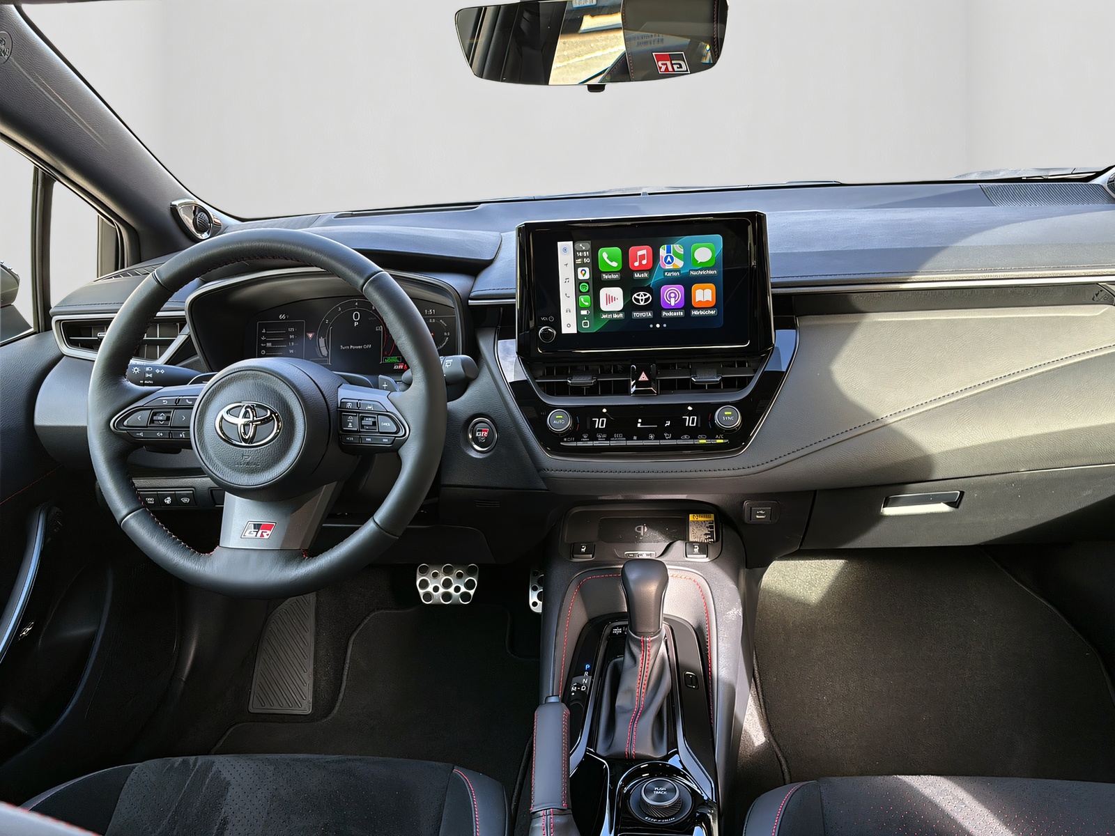 TOYOTA GR Corolla Premium Plus-image-11