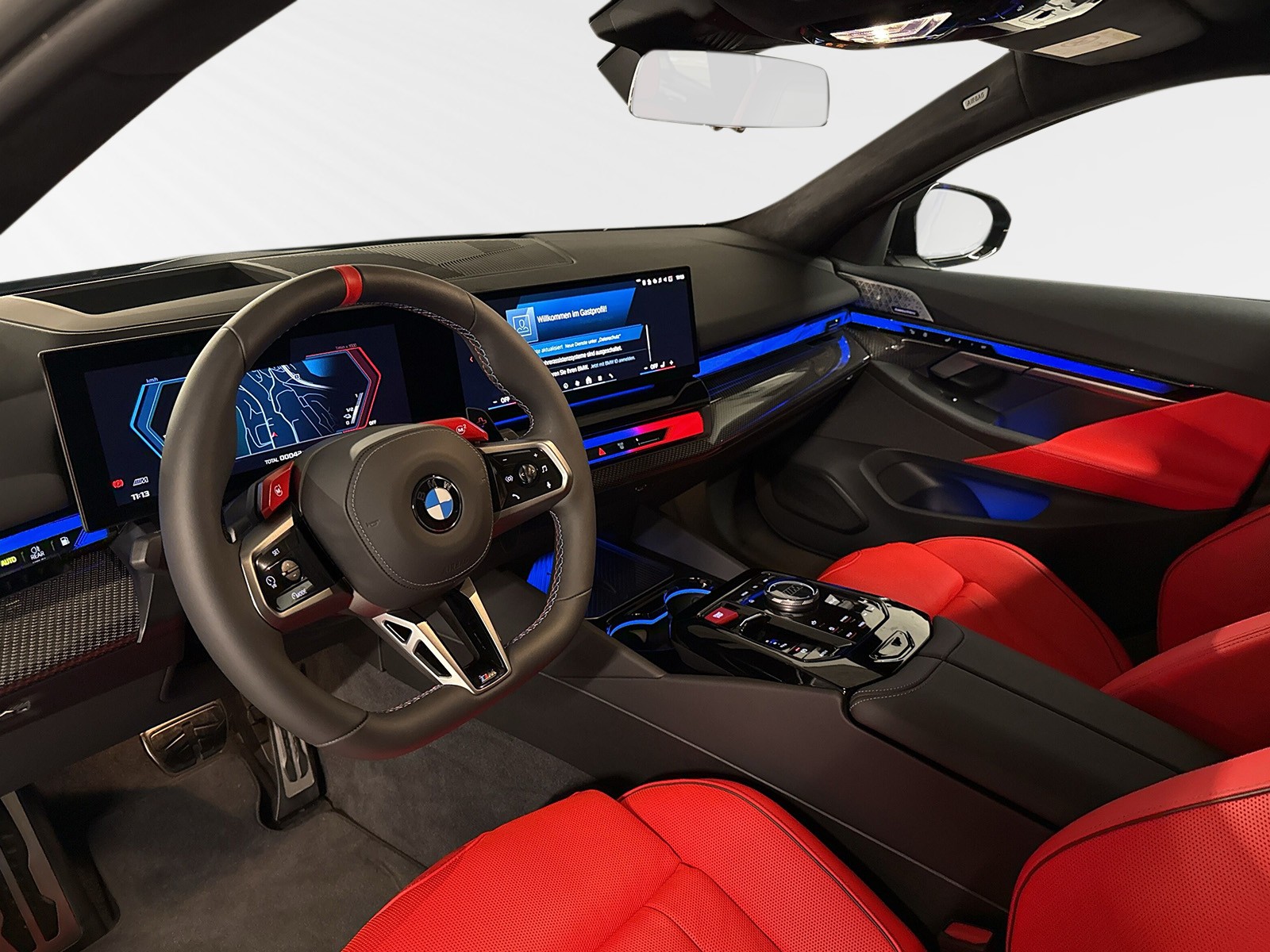 BMW M5 xDrive Touring-showroom-element-3