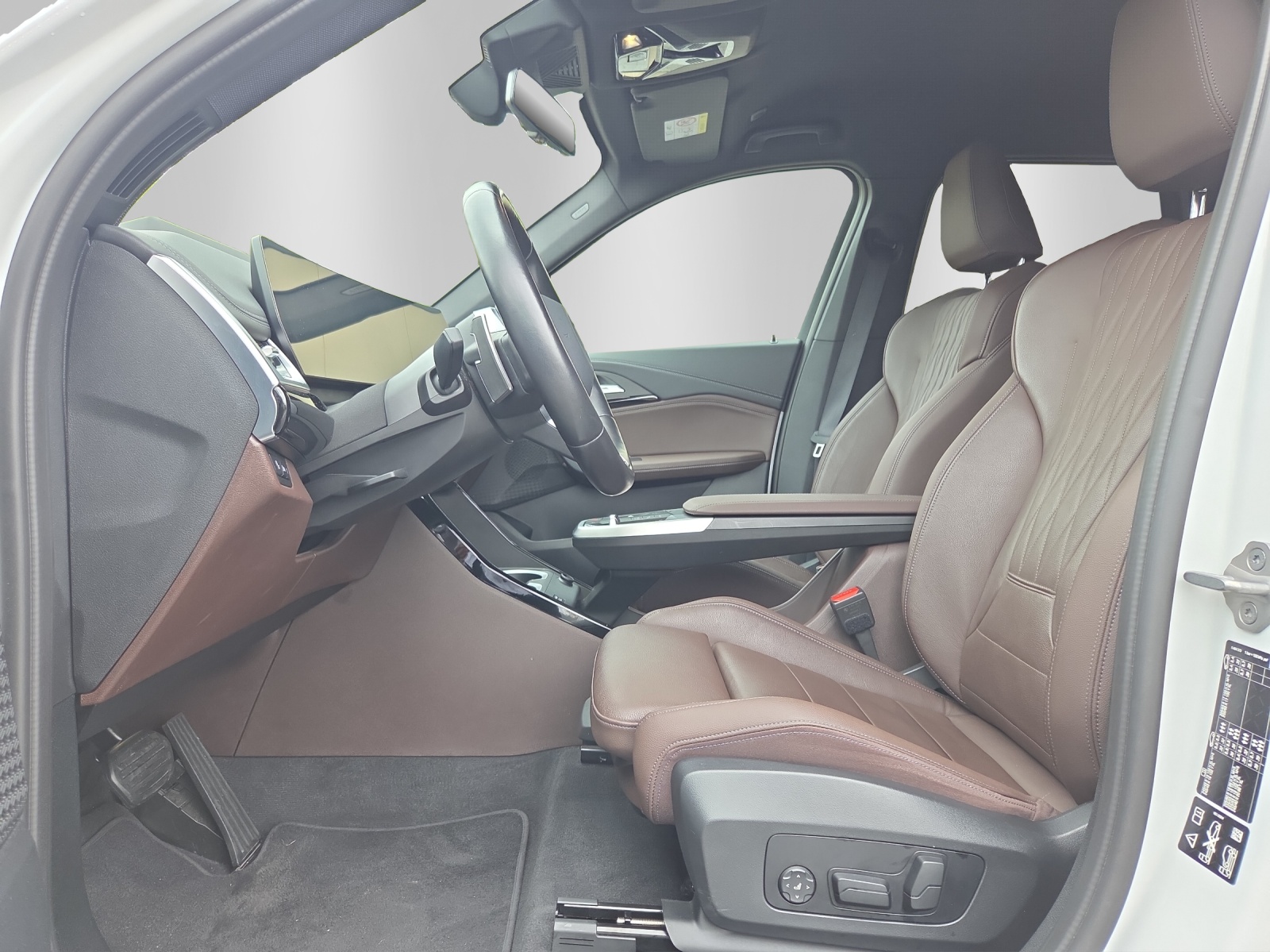 BMW X1 xDrive 23i 48V-image-9