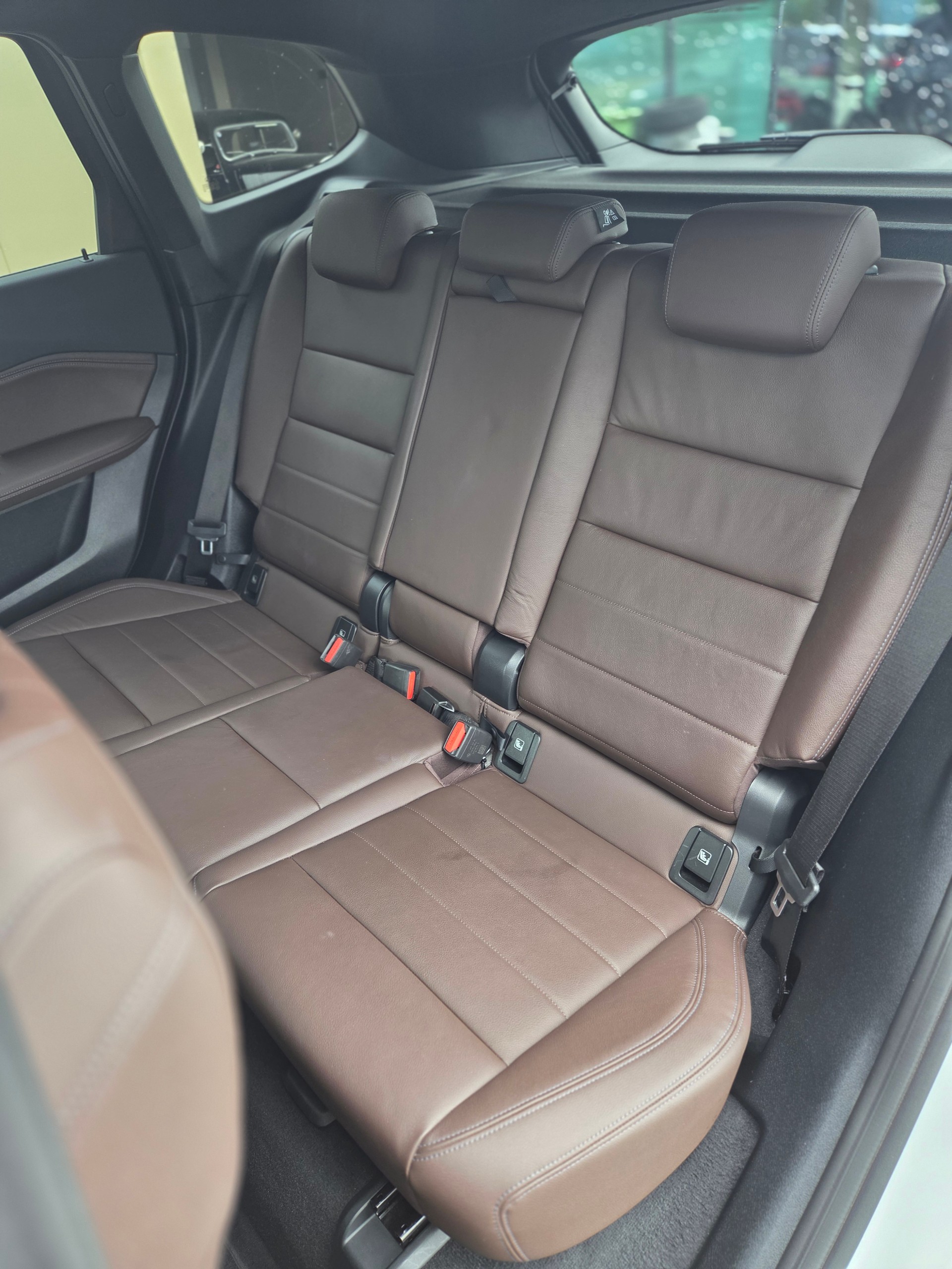 BMW X1 xDrive 23i 48V-image-7