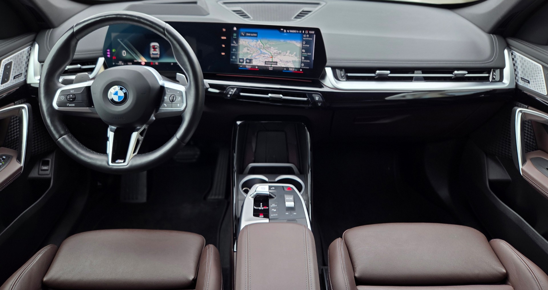 BMW X1 xDrive 23i 48V-image-5