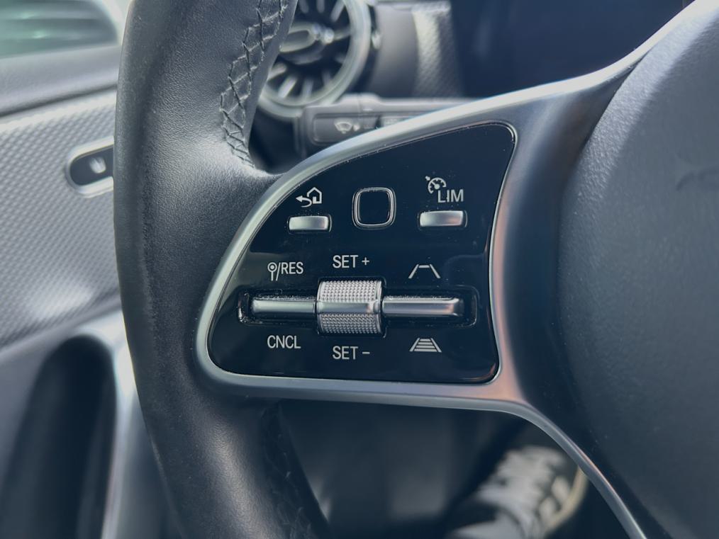 MERCEDES-BENZ A 200 4Matic Progressive 8G-DCT-image-4