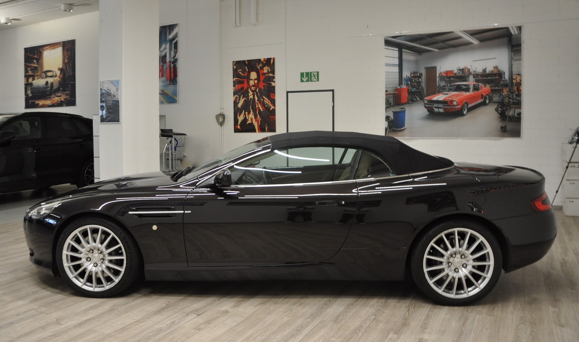 ASTON MARTIN DB9 Volante Touchtronic 2-image-4