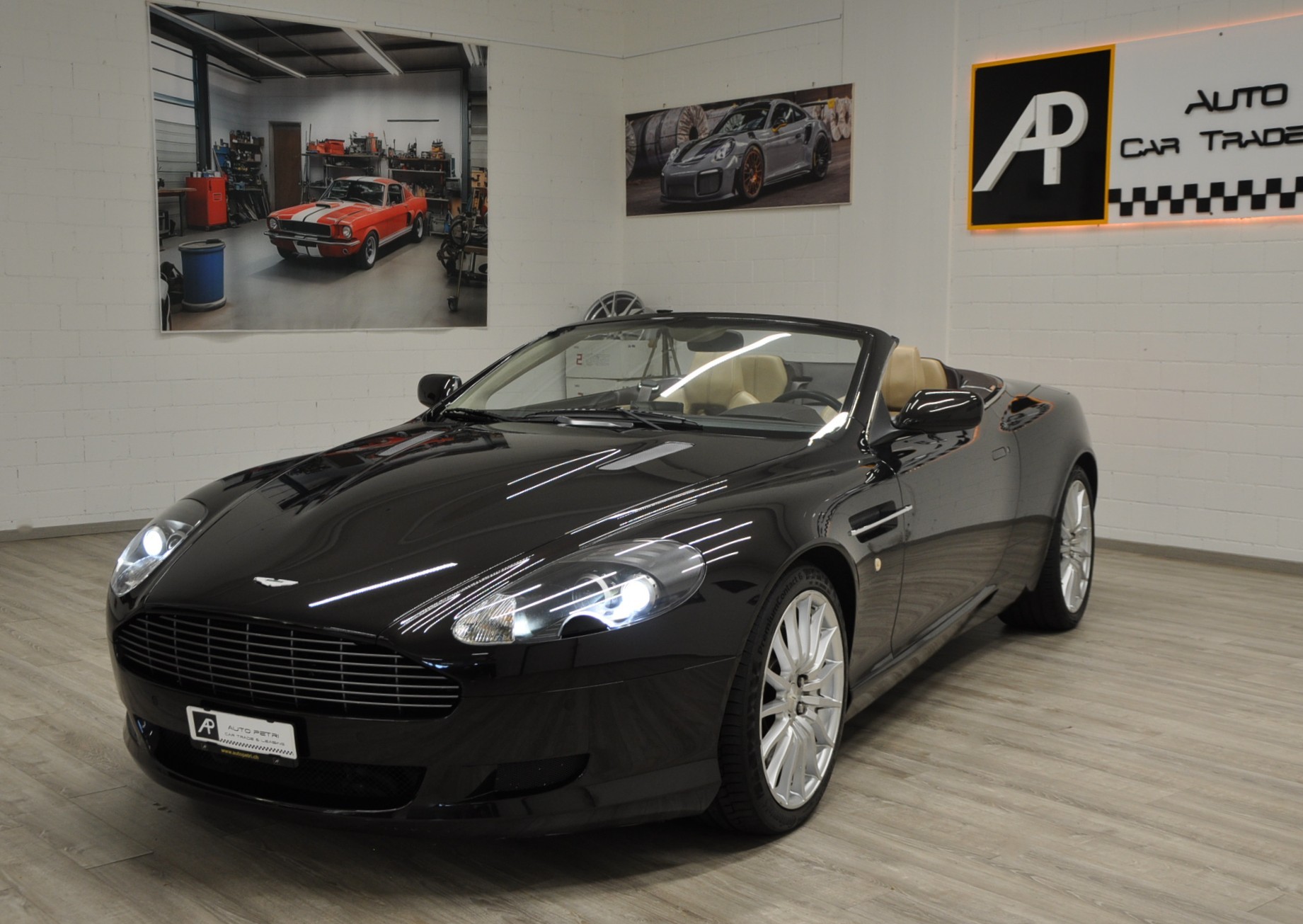 ASTON MARTIN DB9 Volante Touchtronic 2-image-10