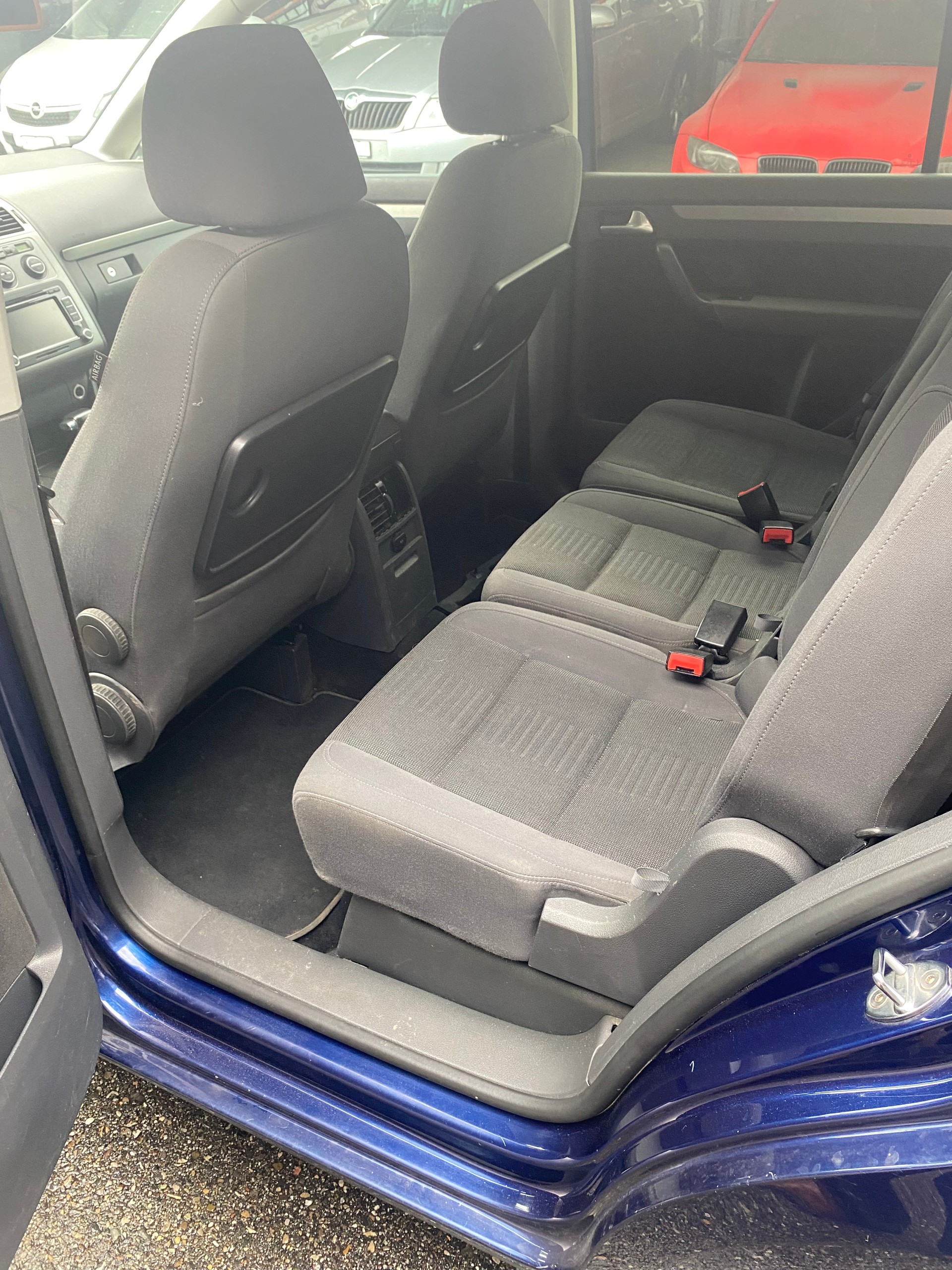 VW Touran 1.4 TSI Highline DSG-image-12