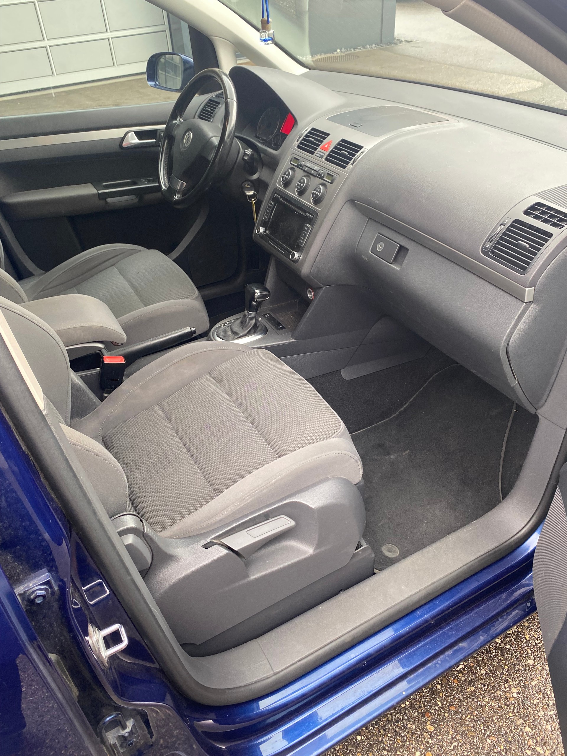 VW Touran 1.4 TSI Highline DSG-image-14
