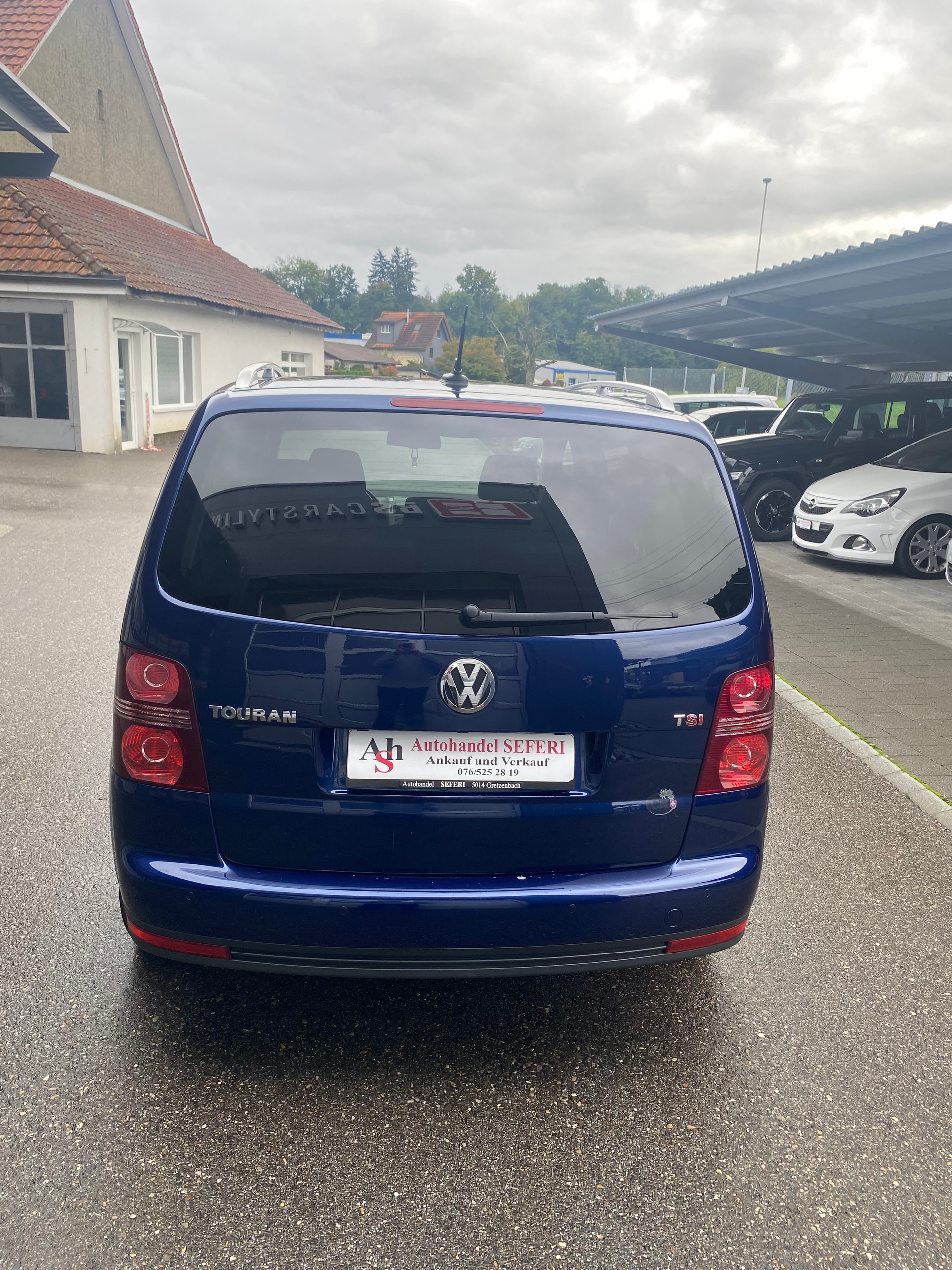 VW Touran 1.4 TSI Highline DSG-image-4