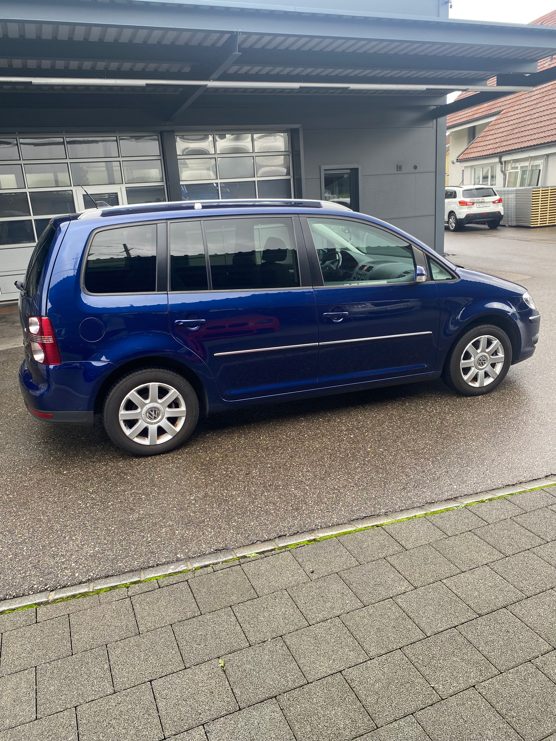 VW Touran 1.4 TSI Highline DSG-image-7
