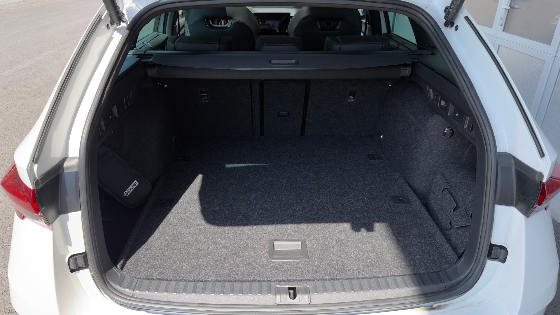 SKODA Octavia Combi 2.0 TSI RS DSG-image-5