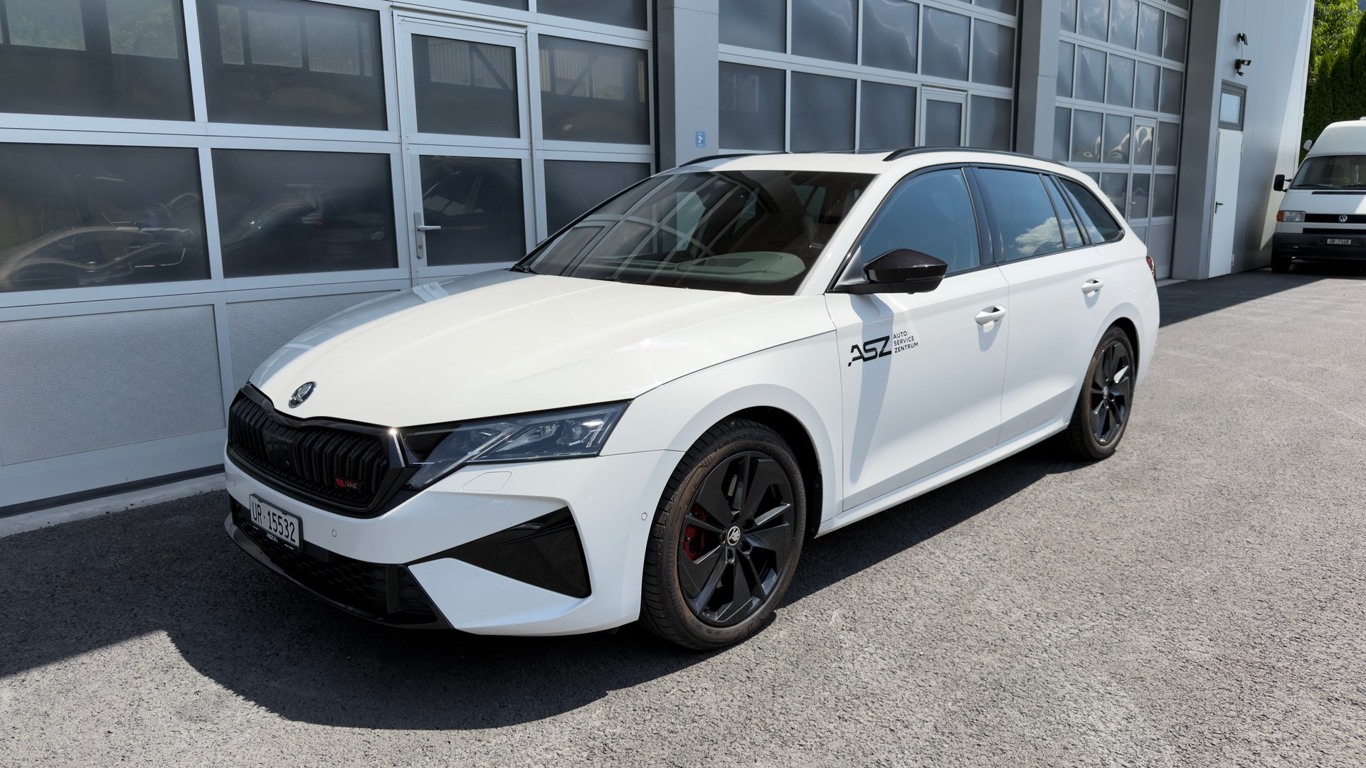 SKODA Octavia Combi 2.0 TSI RS DSG-image-0
