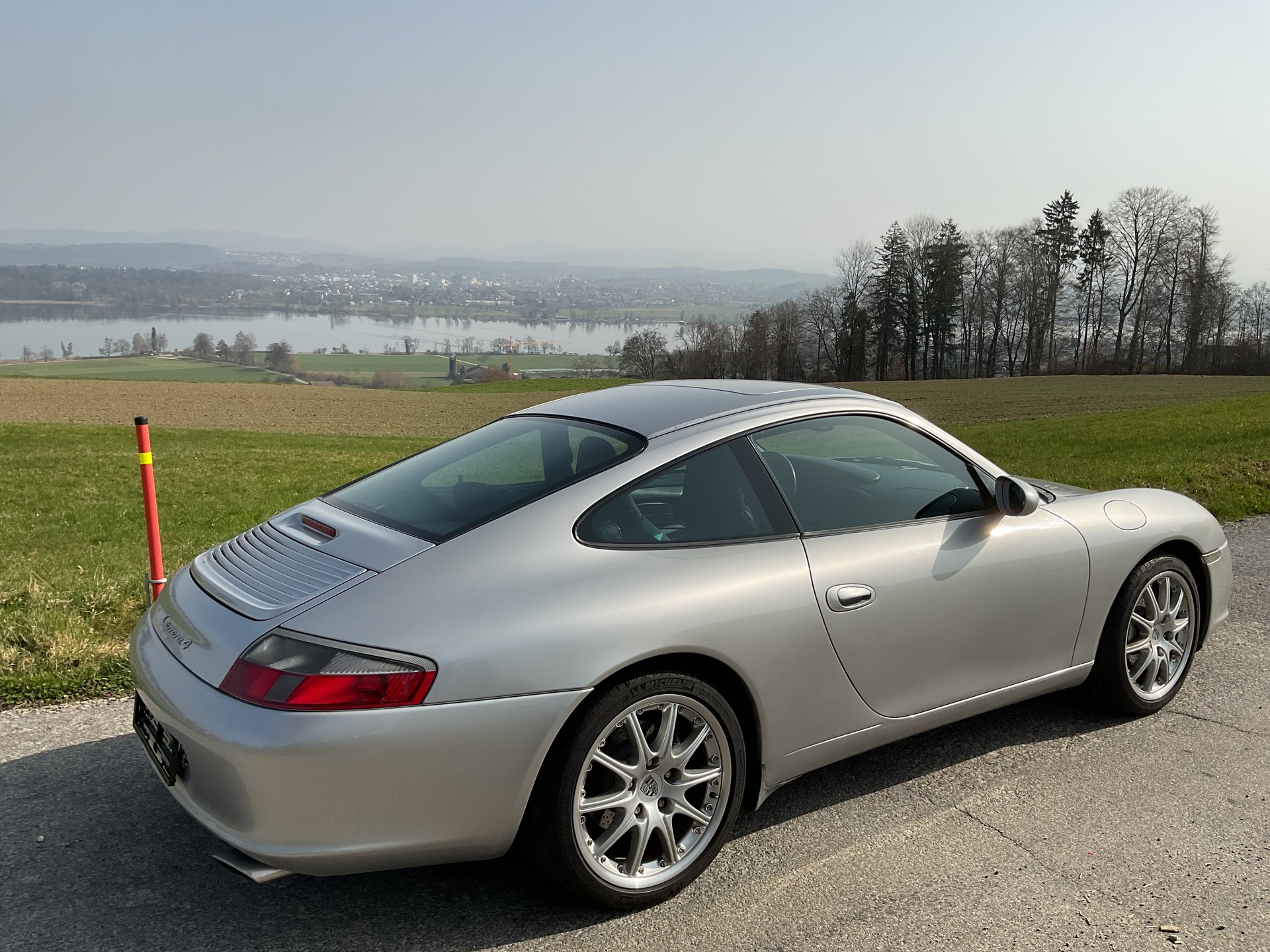 PORSCHE Carrera 4-image-6