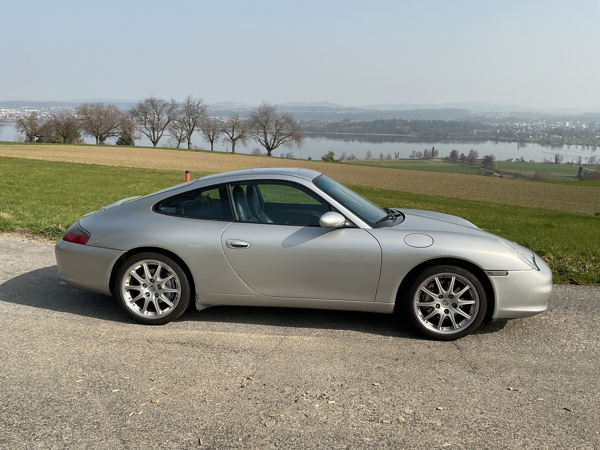 PORSCHE Carrera 4-image-1