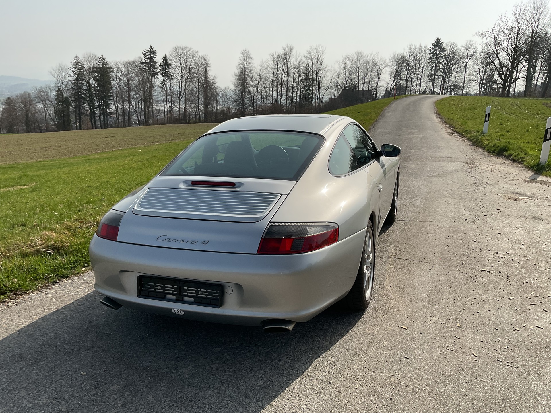 PORSCHE Carrera 4-image-2