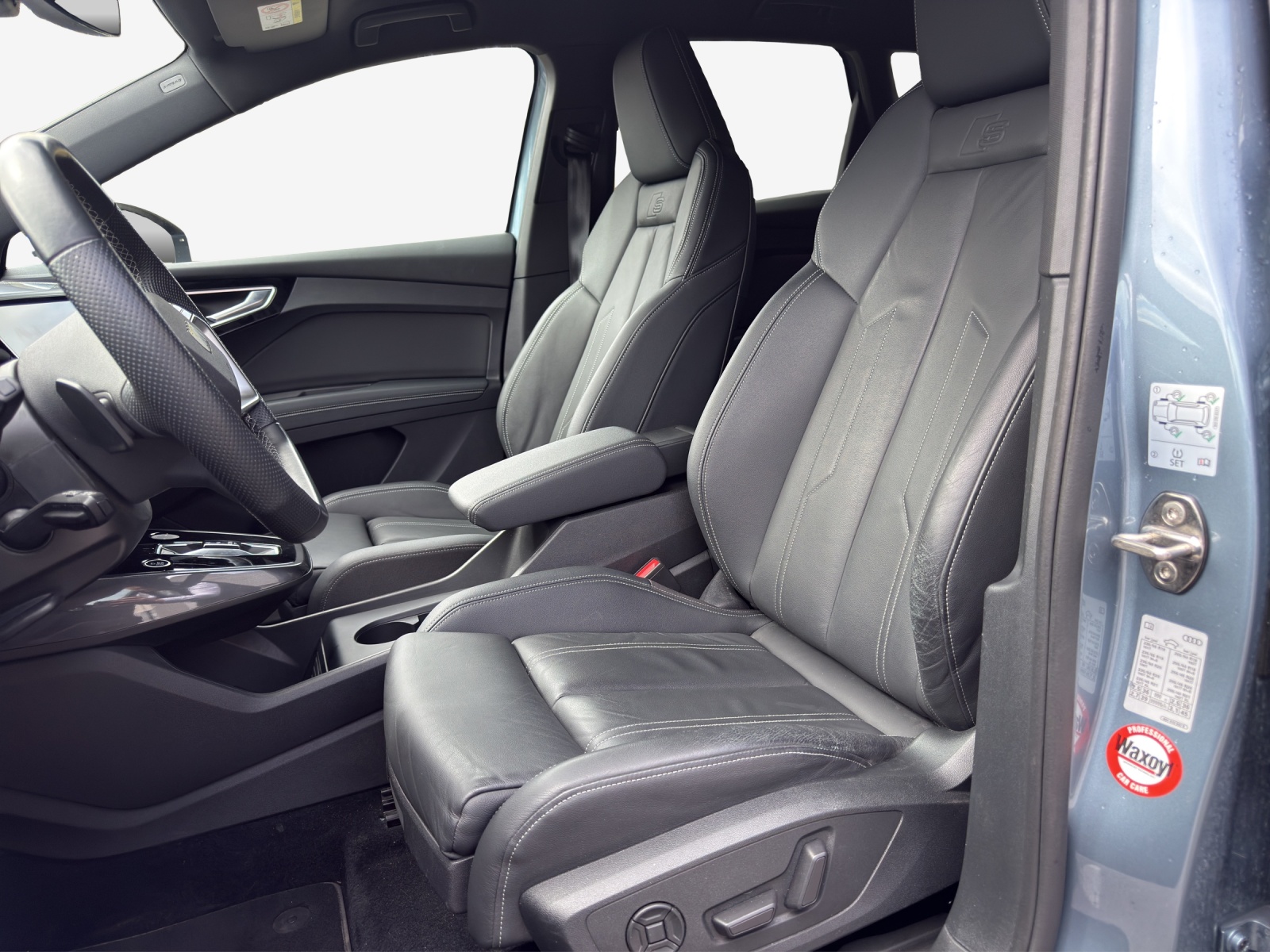 AUDI Q4 e-tron 40-image-7