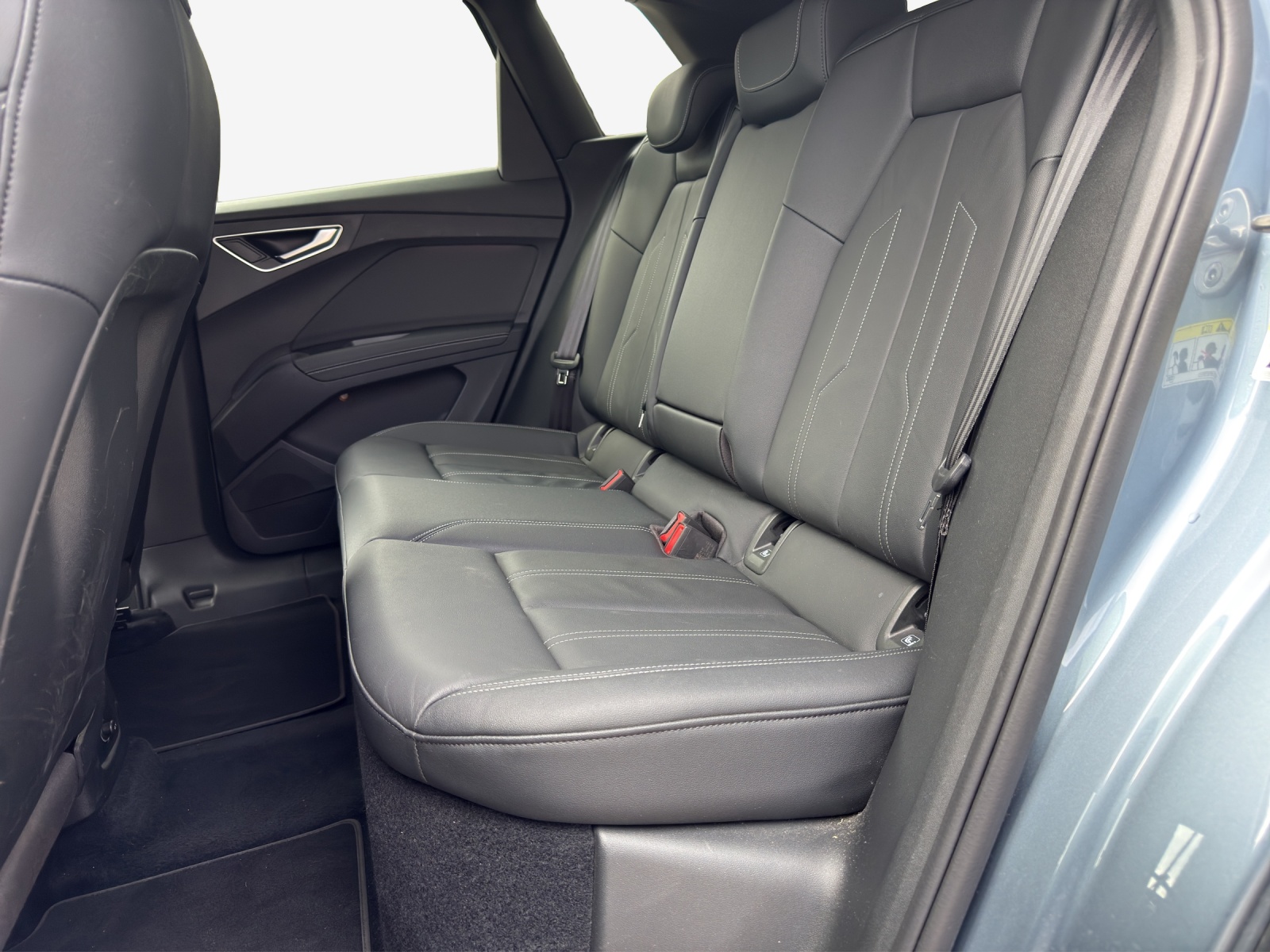 AUDI Q4 e-tron 40-image-11