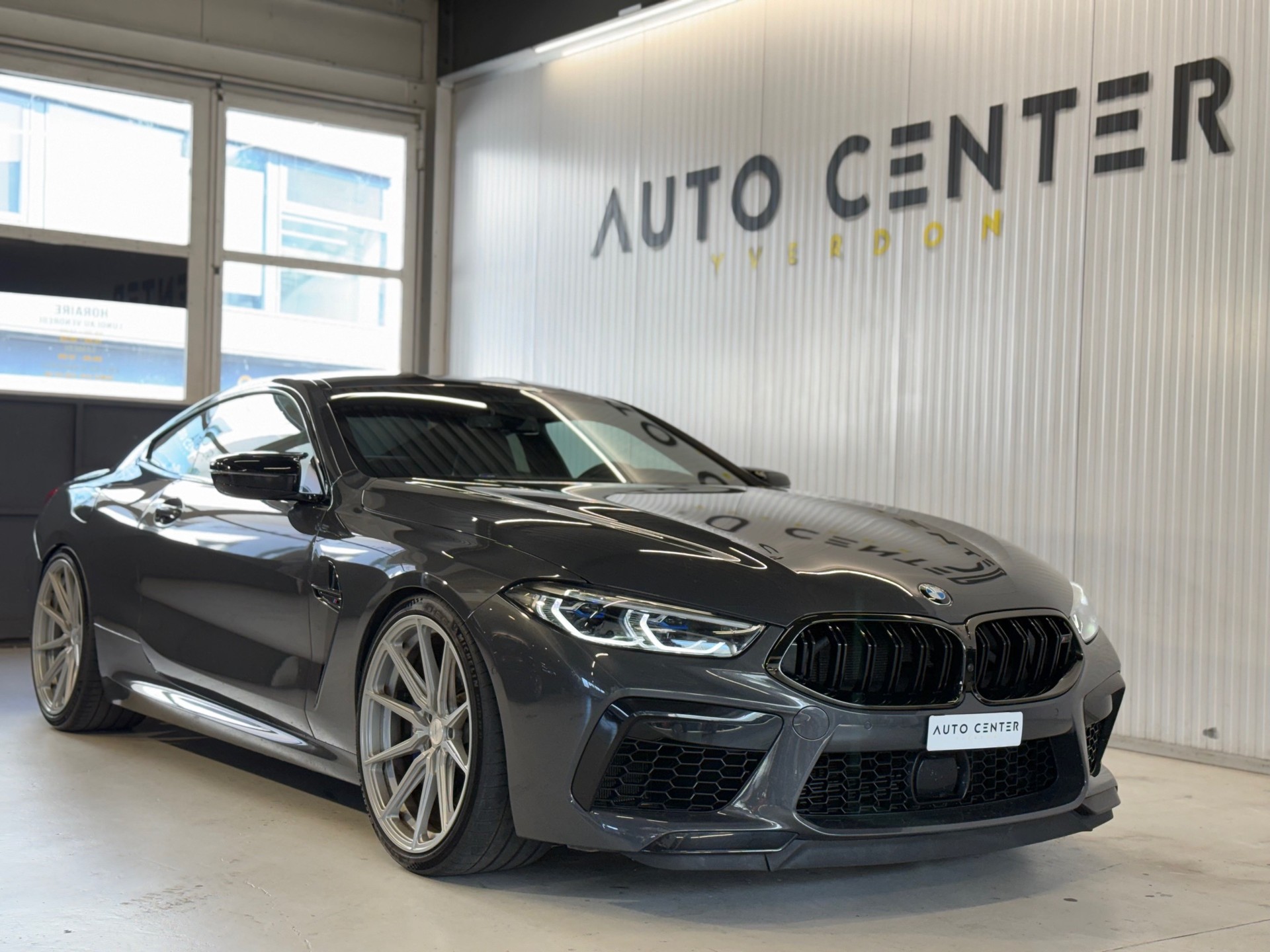 BMW M8 xDrive Steptronic M Competition-showroom-element-1