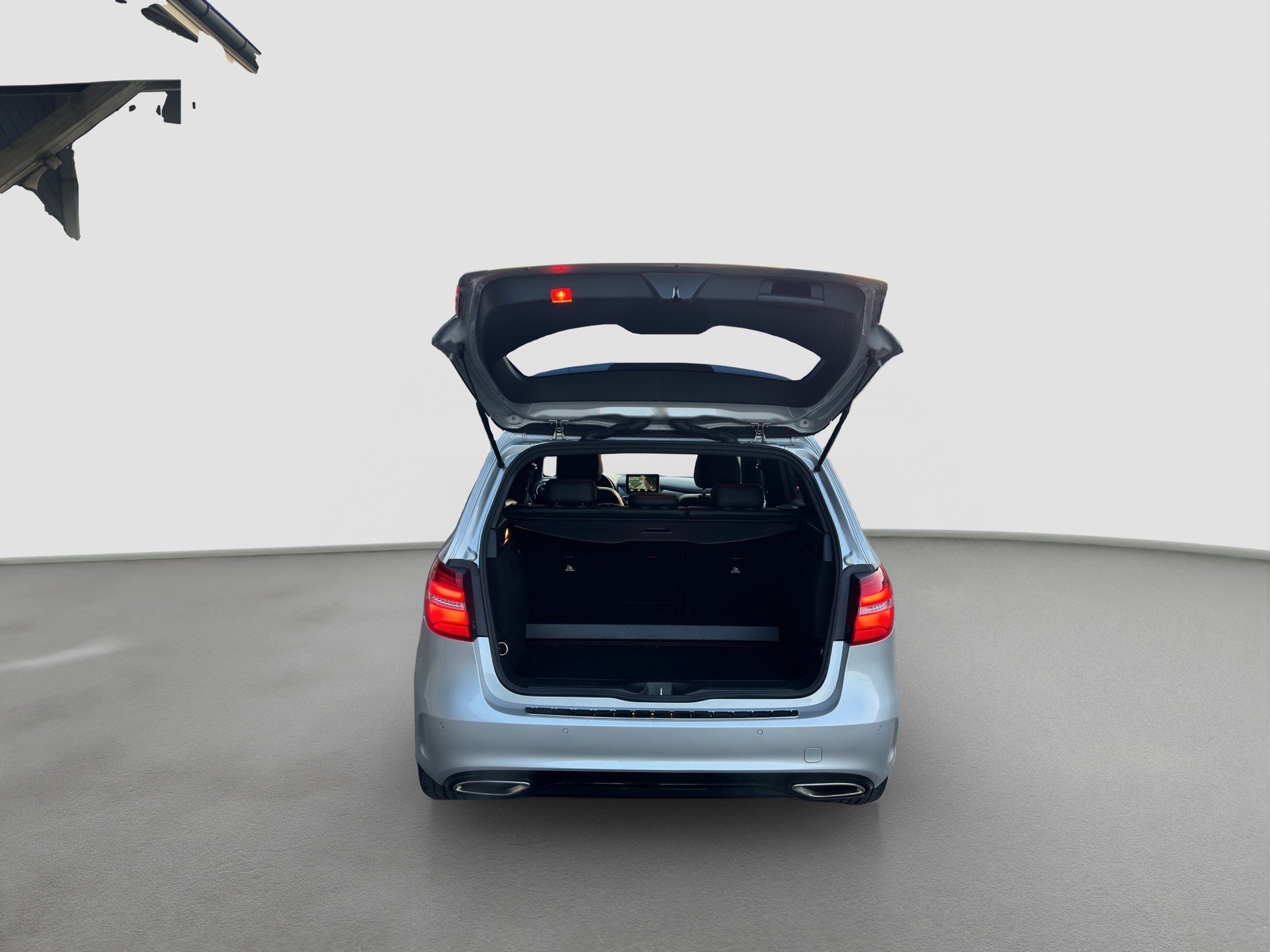 MERCEDES-BENZ B 250 AMG Line 4Matic 7G-DCT-image-11
