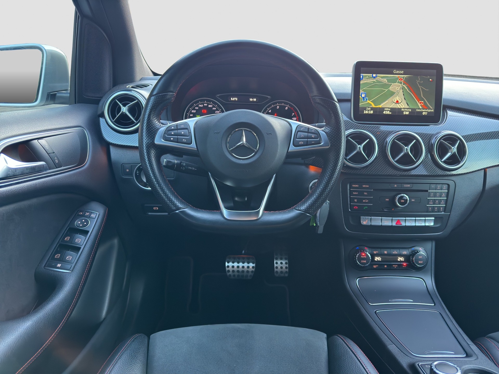 MERCEDES-BENZ B 250 AMG Line 4Matic 7G-DCT-image-7