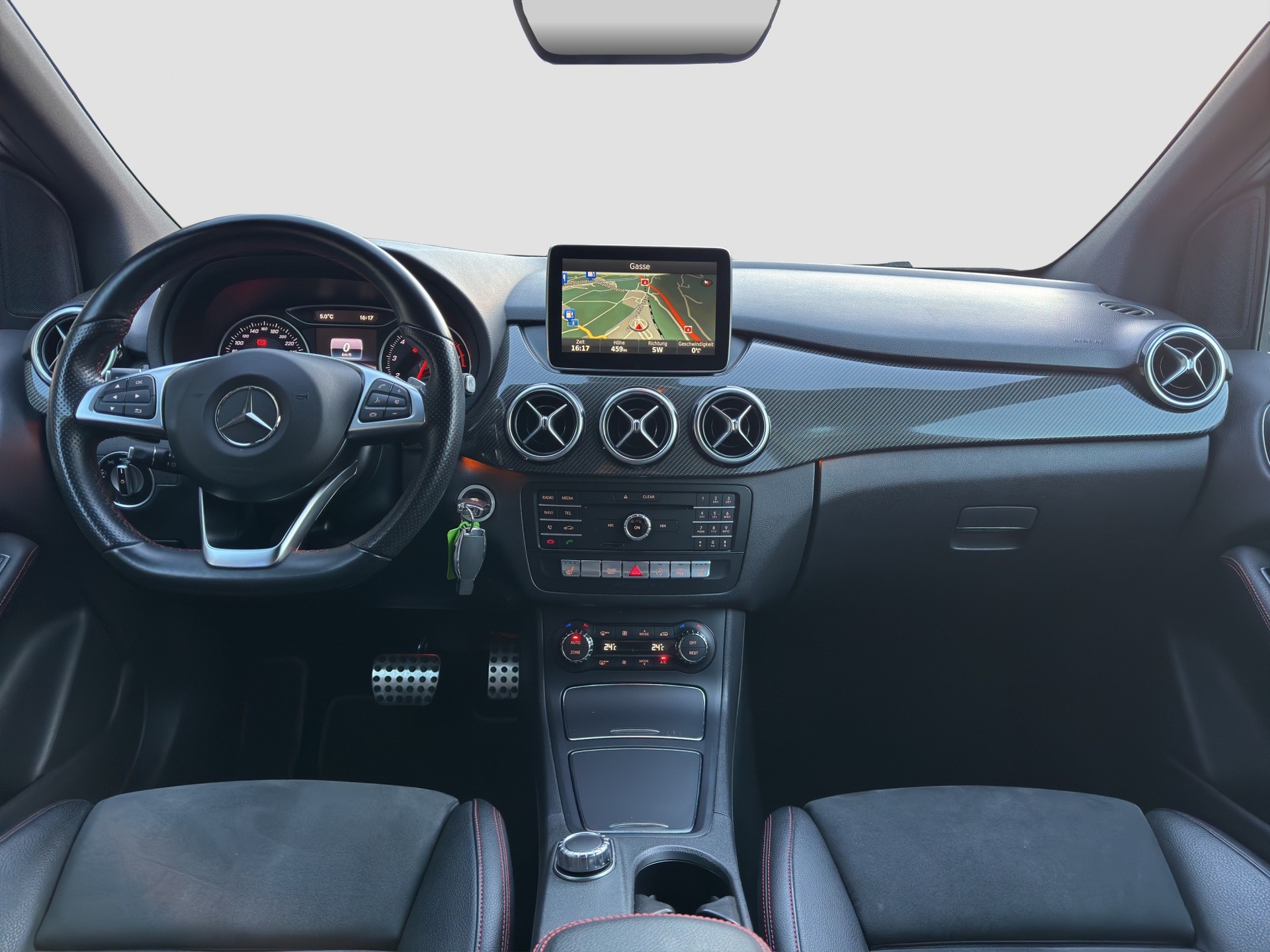 MERCEDES-BENZ B 250 AMG Line 4Matic 7G-DCT-image-3