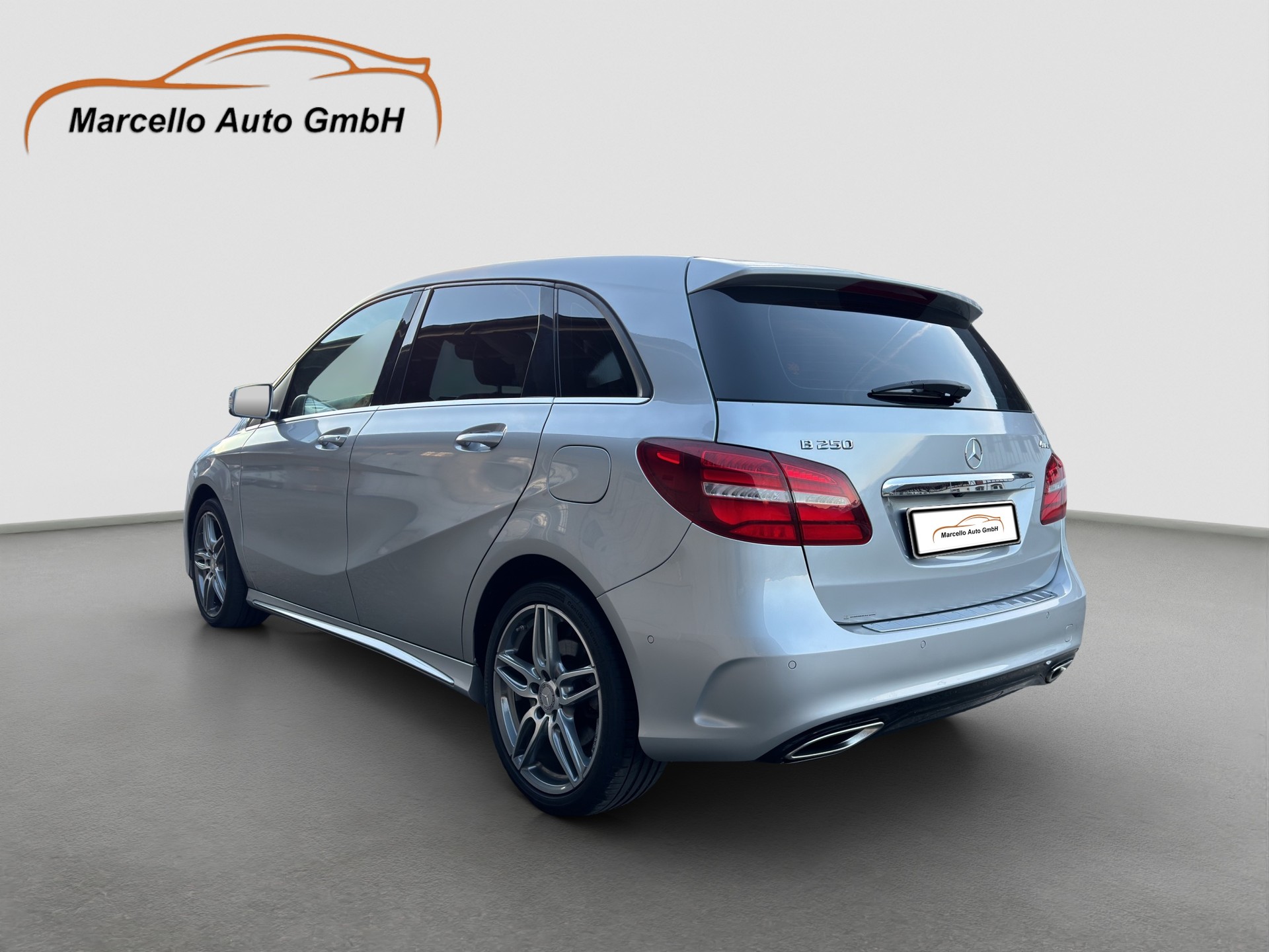 MERCEDES-BENZ B 250 AMG Line 4Matic 7G-DCT-image-12