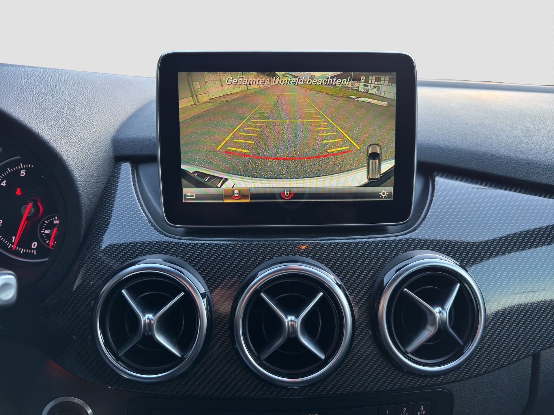 MERCEDES-BENZ B 250 AMG Line 4Matic 7G-DCT-image-6