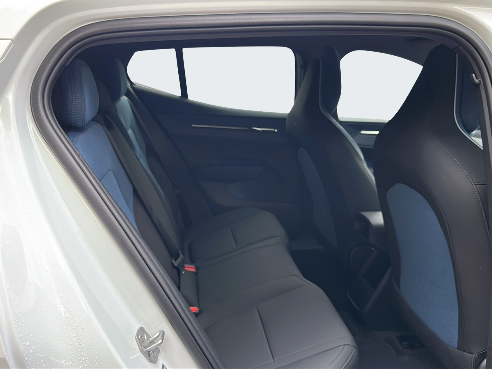 VOLVO EX 30 E40 Core-image-12