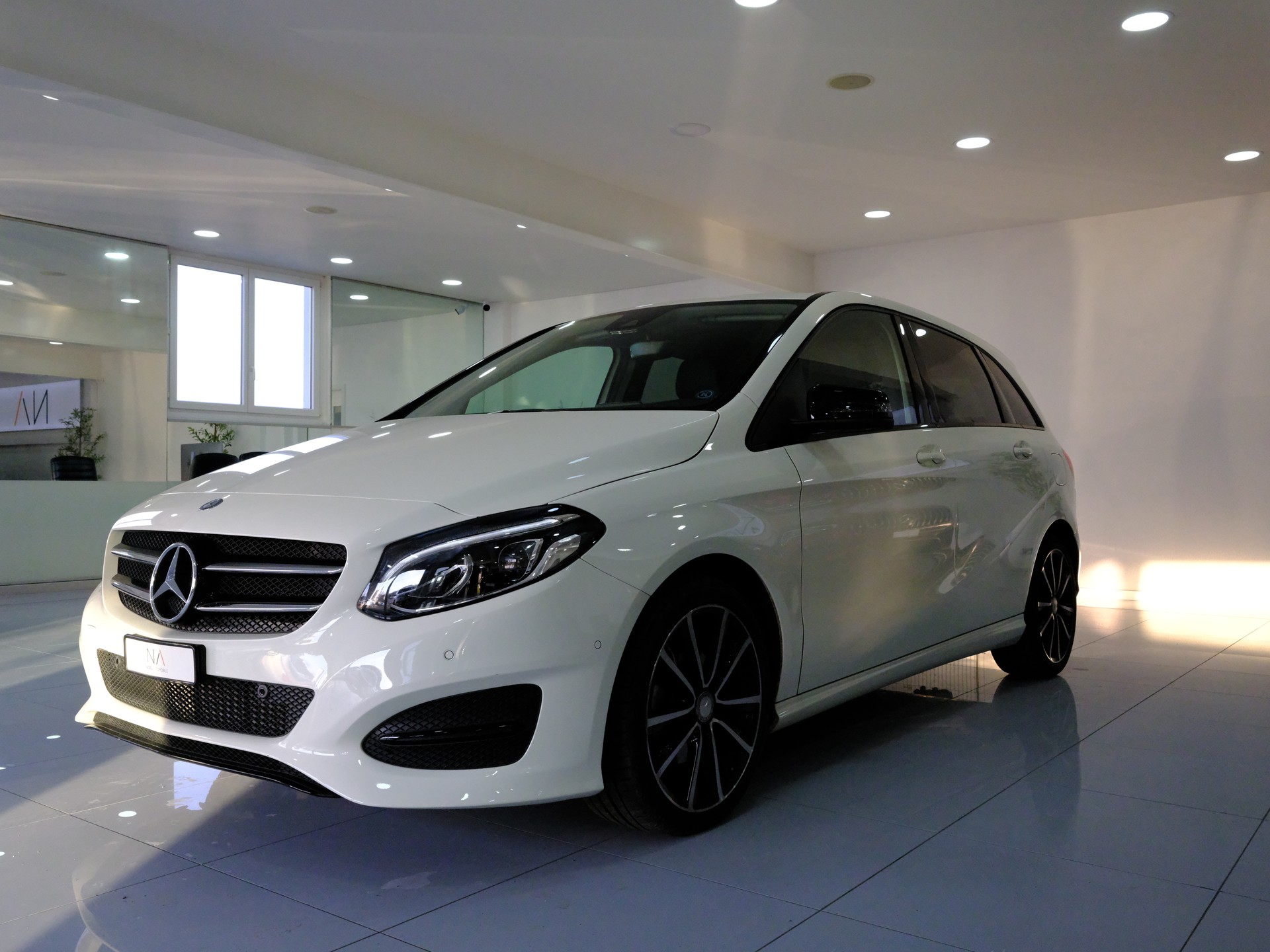 MERCEDES-BENZ B 220 CDI 4Matic 7G-DCT-image-3