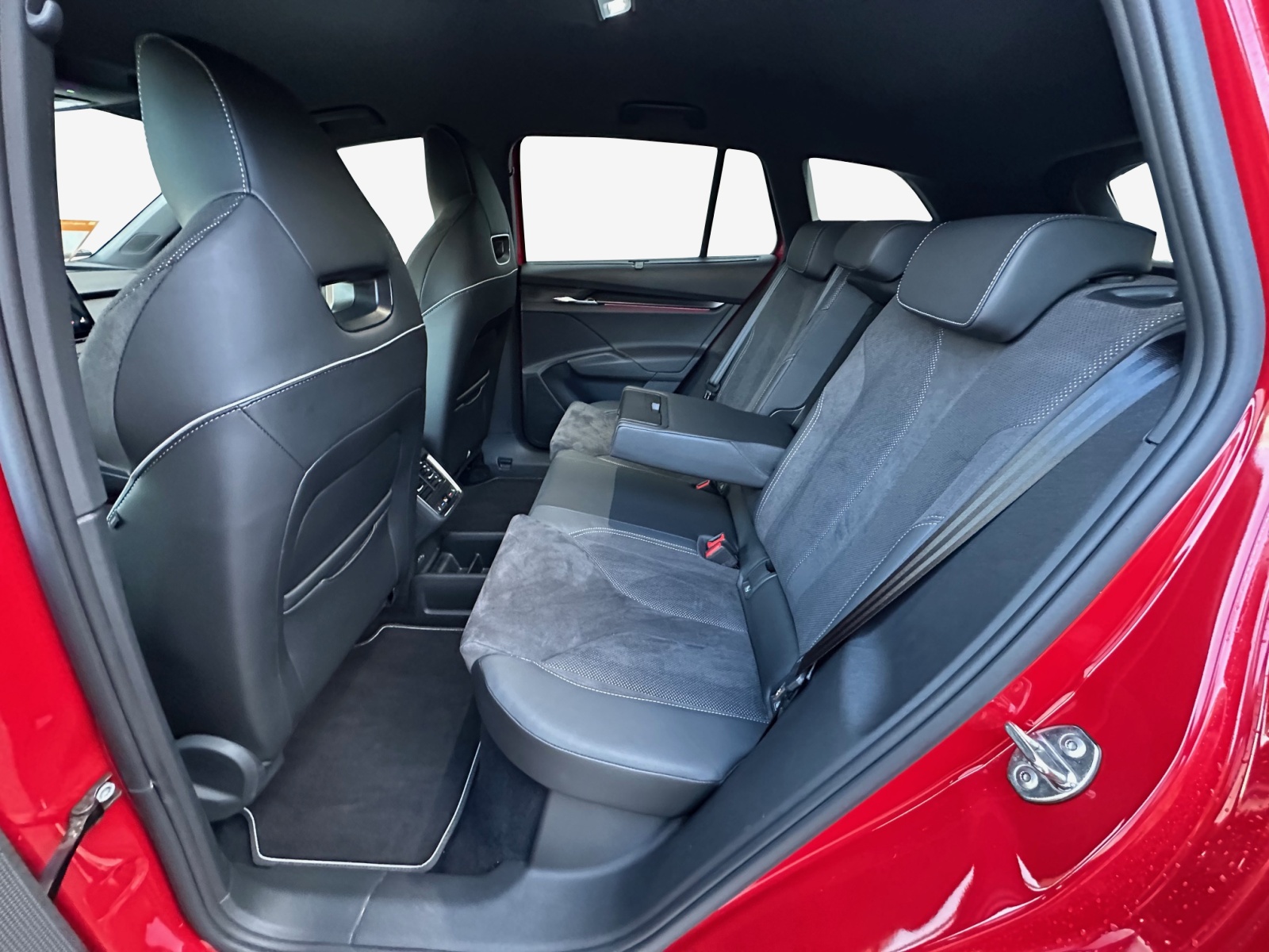SKODA Enyaq iV 80x SportLine-image-12