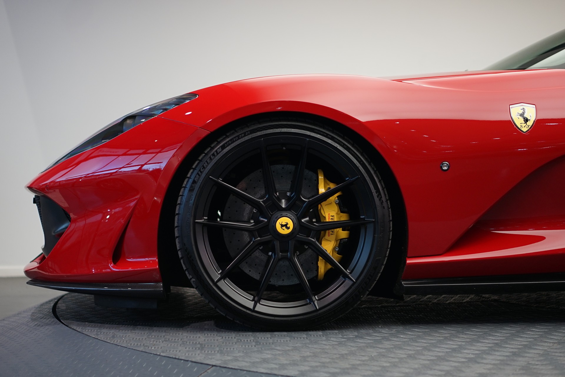 FERRARI 812 Superfast *NOVITEC* *Garantie* *CH-Fahrzeug*-image-9