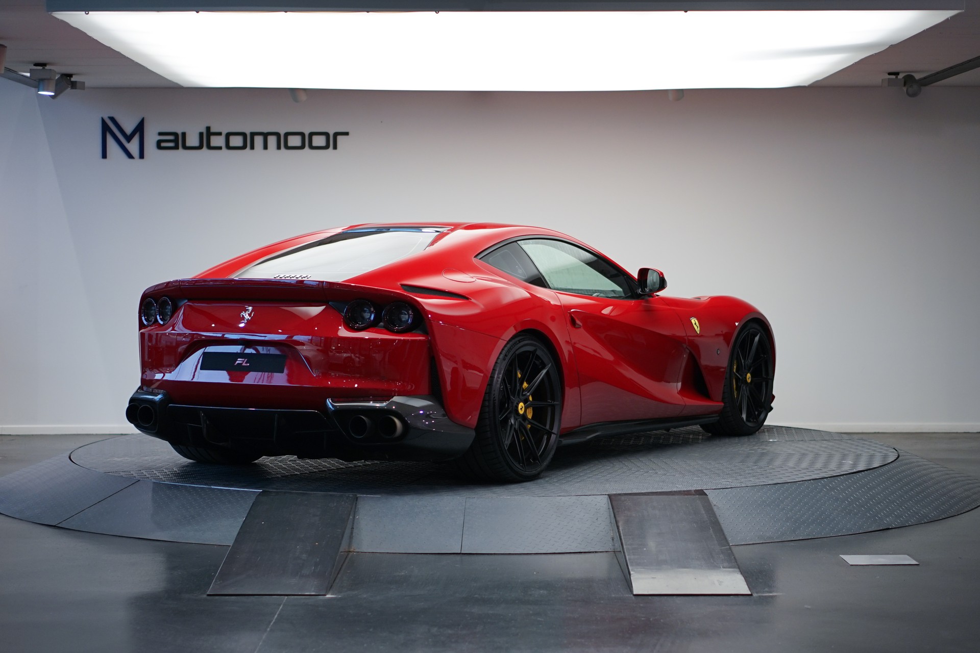 FERRARI 812 Superfast *NOVITEC* *Garantie* *CH-Fahrzeug*-image-4