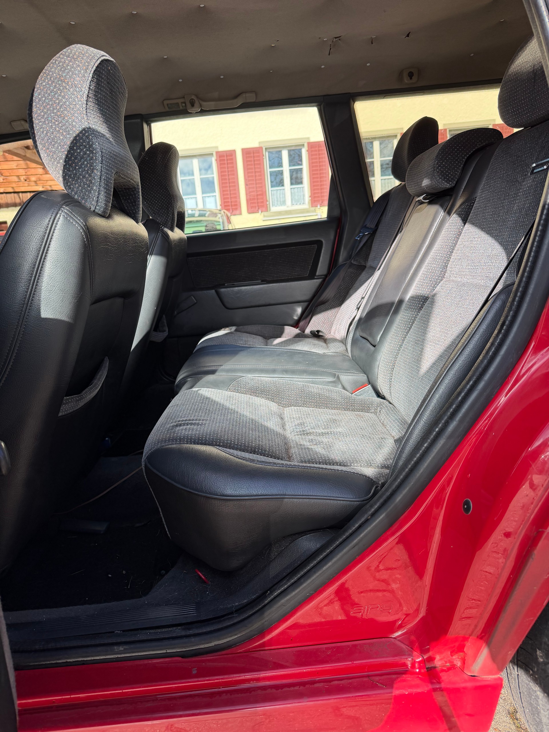 VOLVO 850 2.4-image-6