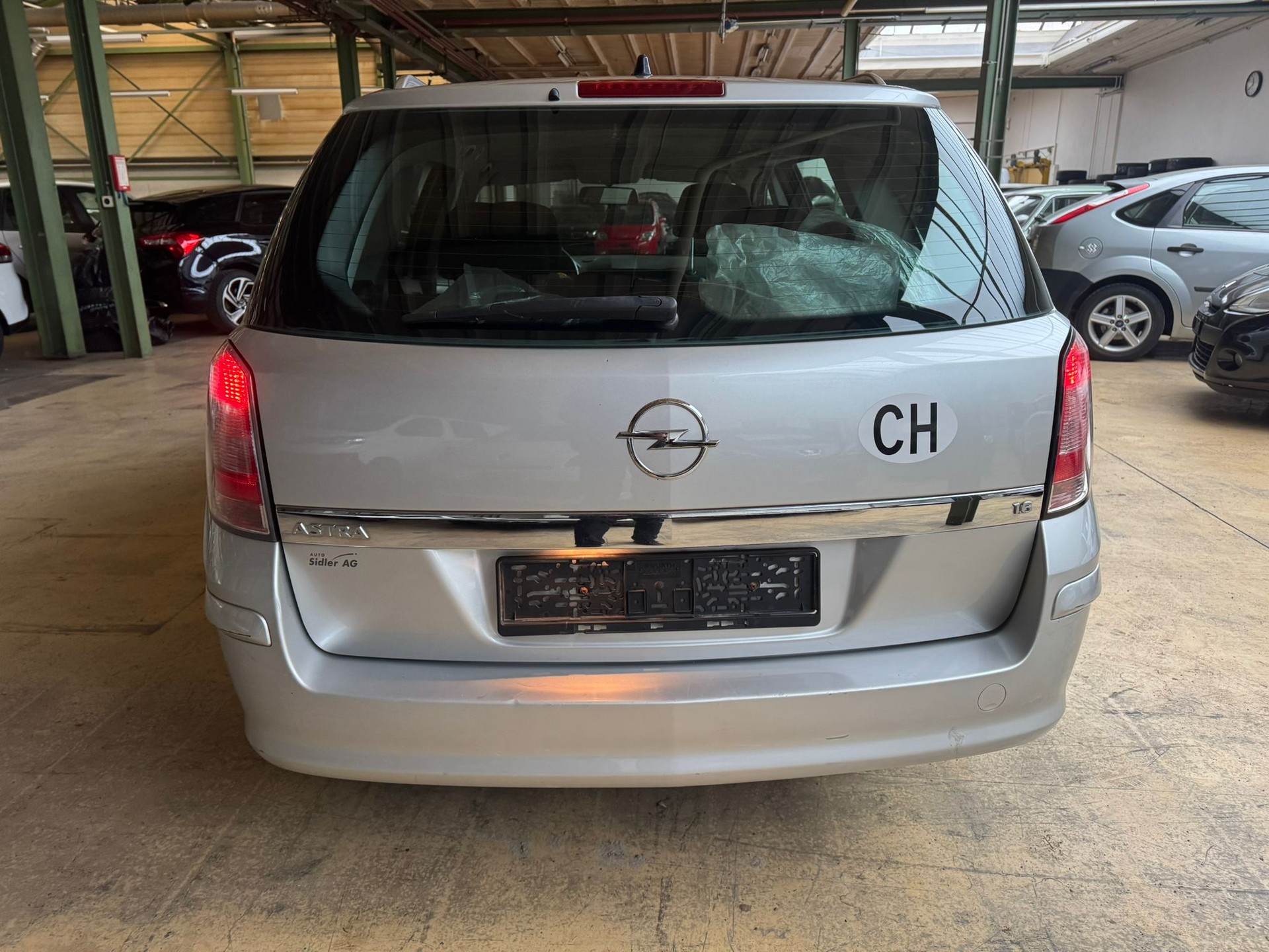 OPEL Astra Caravan 1.6i 16V Enjoy-image-7