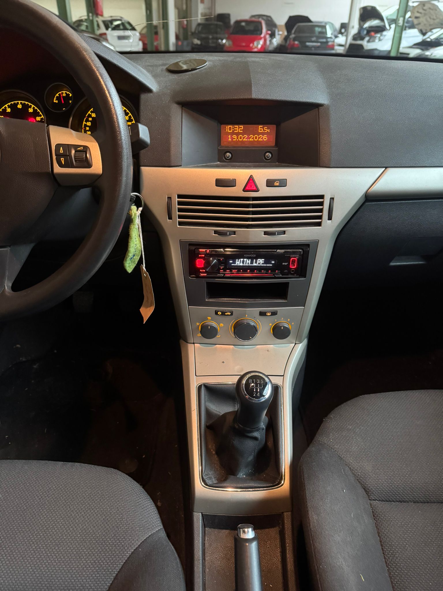 OPEL Astra Caravan 1.6i 16V Enjoy-image-15