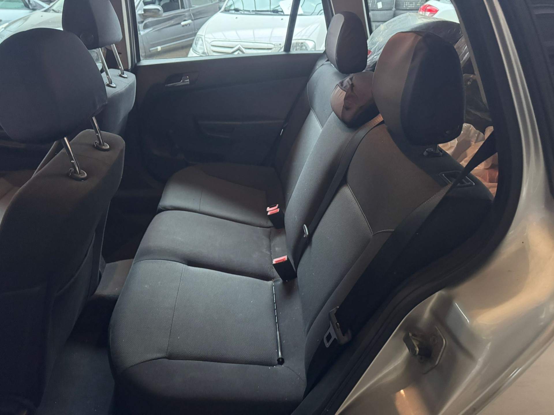 OPEL Astra Caravan 1.6i 16V Enjoy-image-10