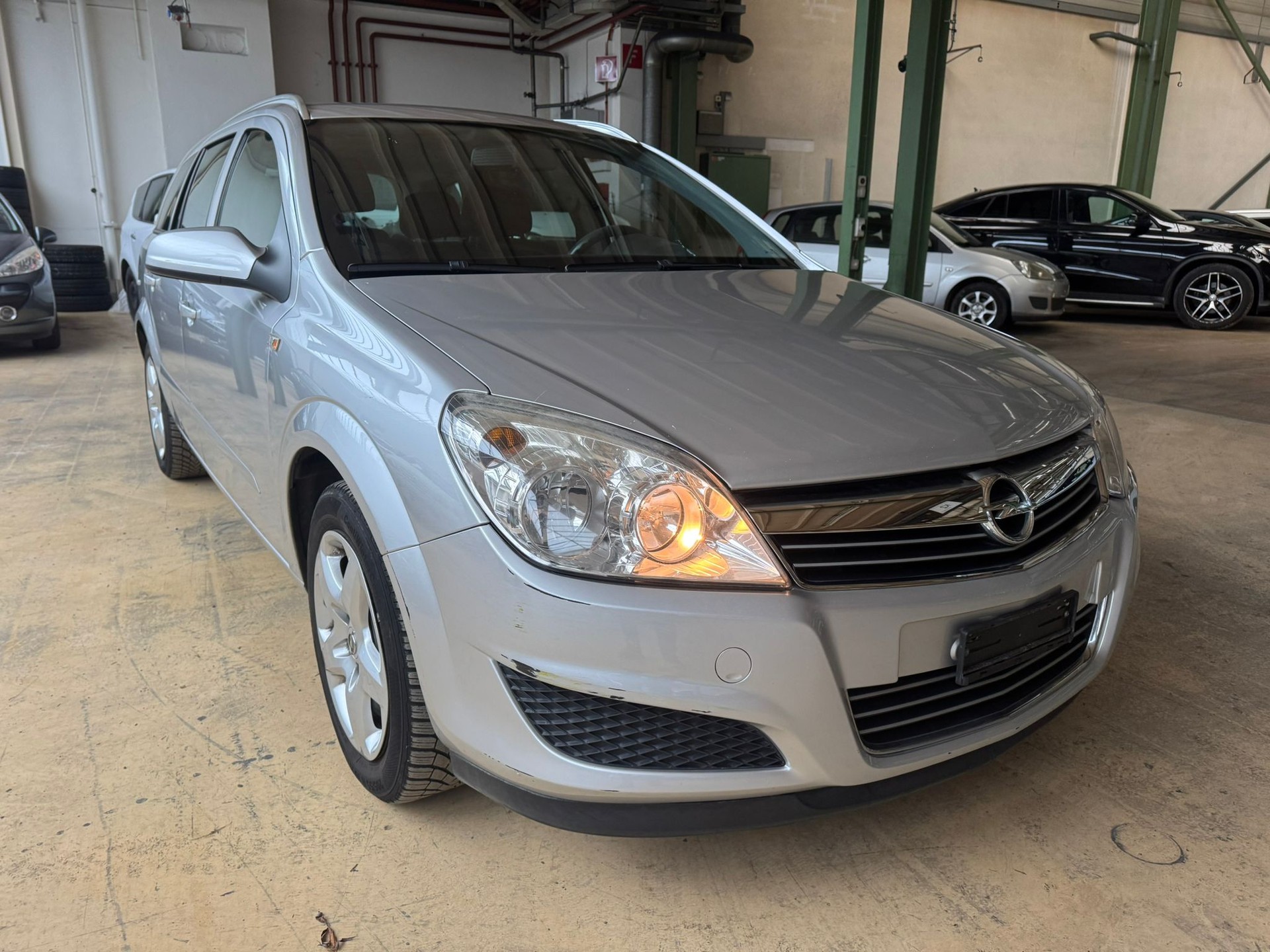 OPEL Astra Caravan 1.6i 16V Enjoy-image-0