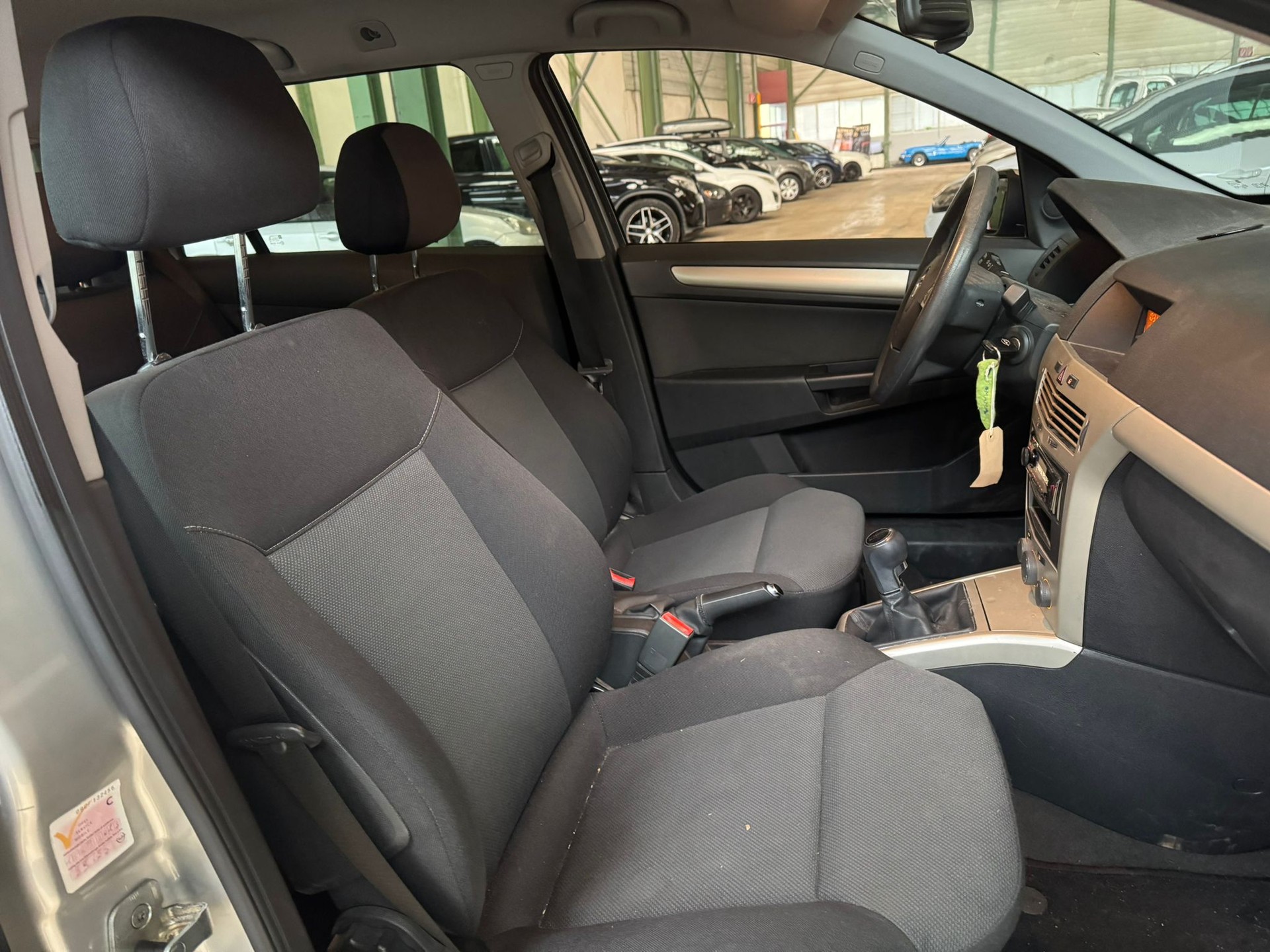 OPEL Astra Caravan 1.6i 16V Enjoy-image-11