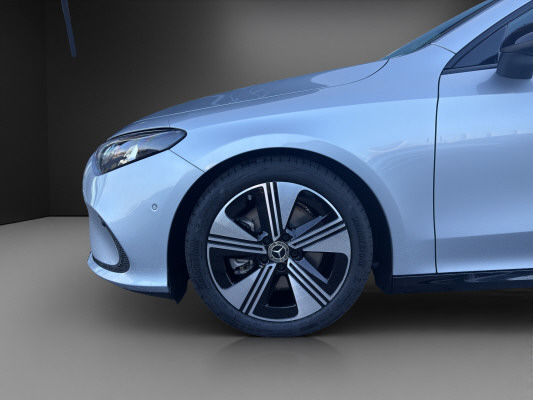 MERCEDES-BENZ CLA 220 8G-DCT 4Matic-image-5