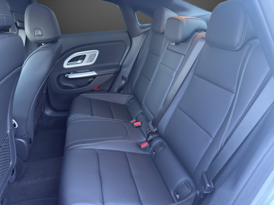 MERCEDES-BENZ CLA 220 8G-DCT 4Matic-image-9