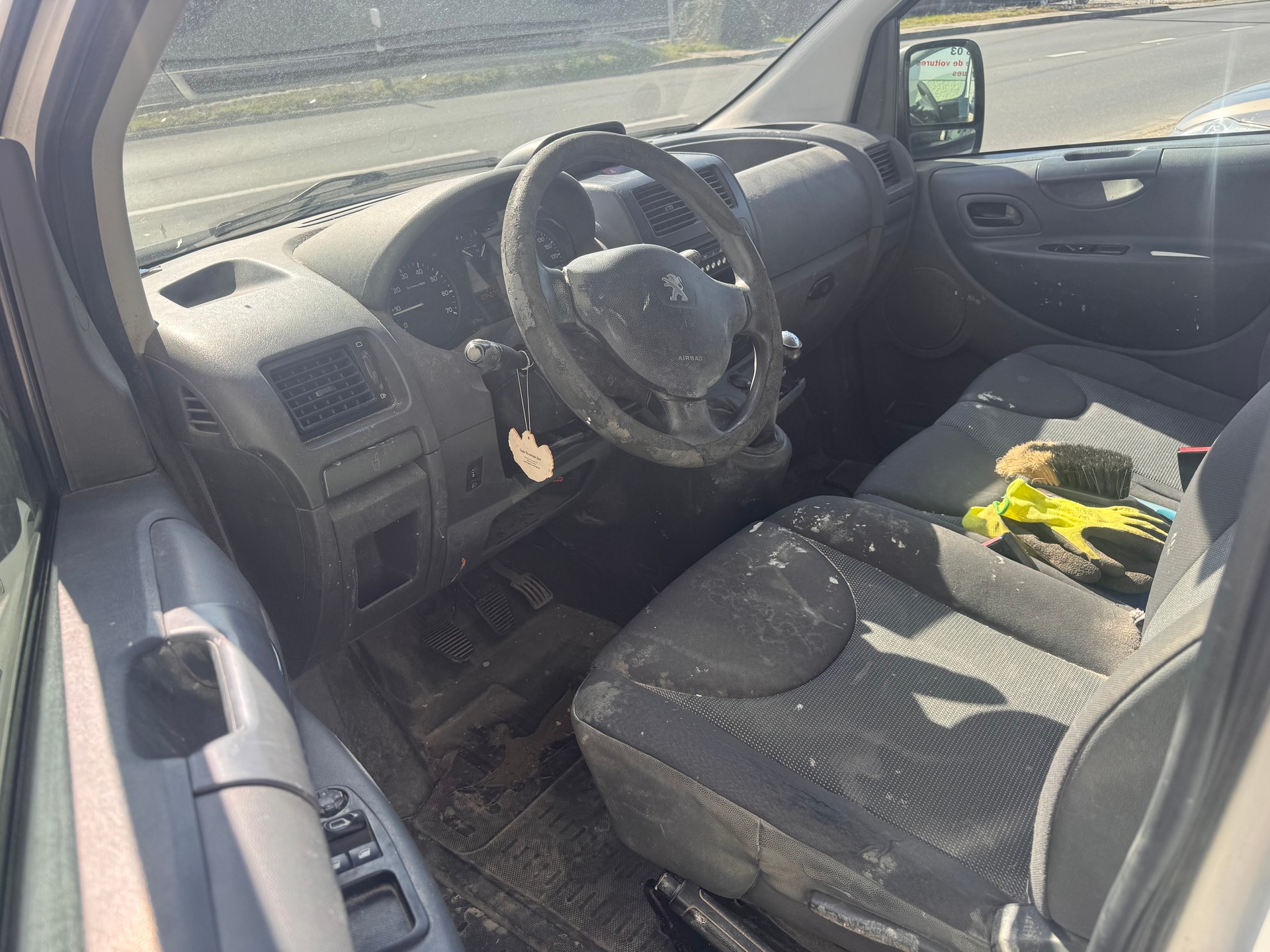 PEUGEOT Expert 2.0 HDi 227 L1H1-image-4