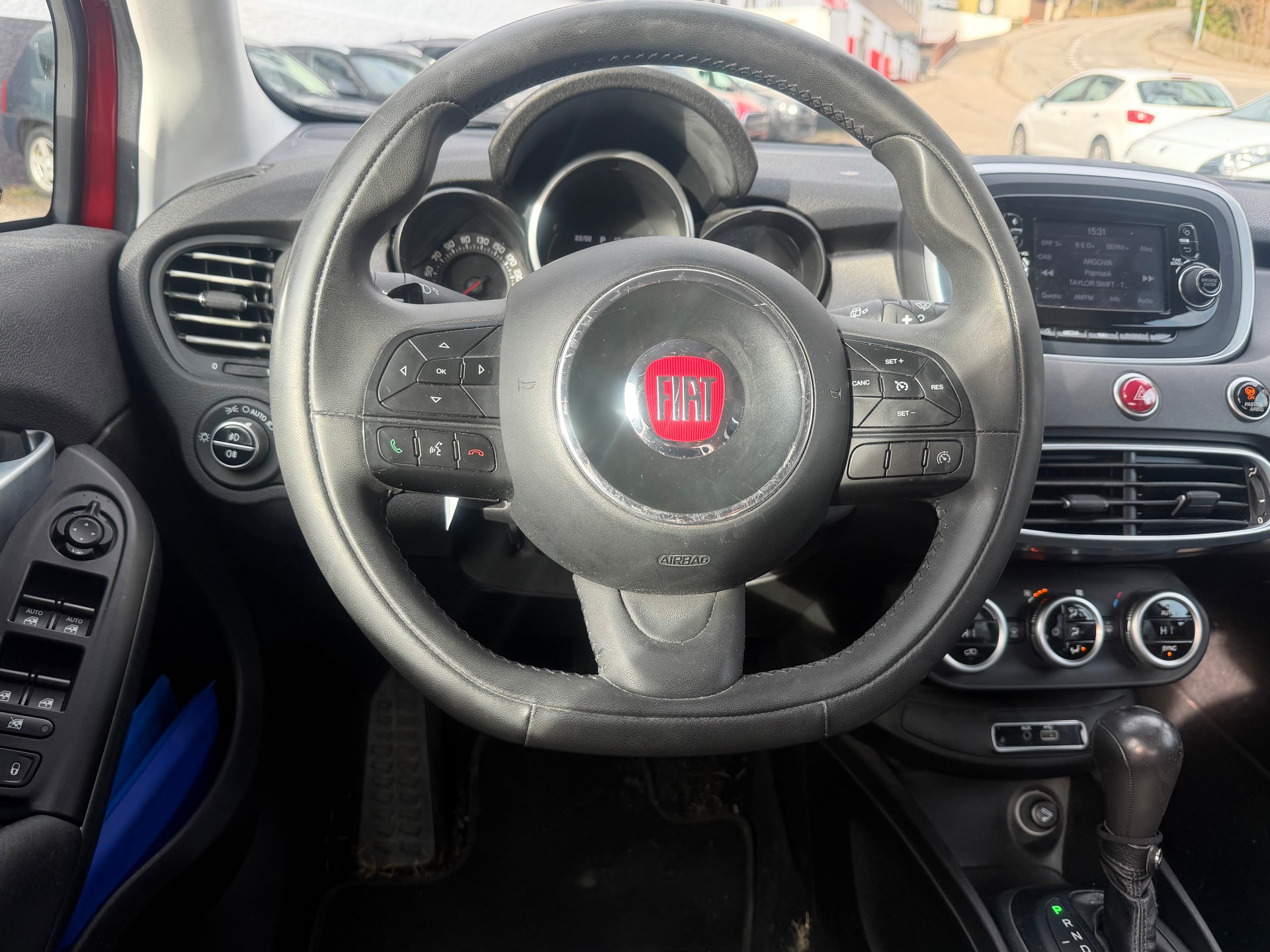 FIAT 500X 2.0 MJ Cross 4x4 Automatic-image-10